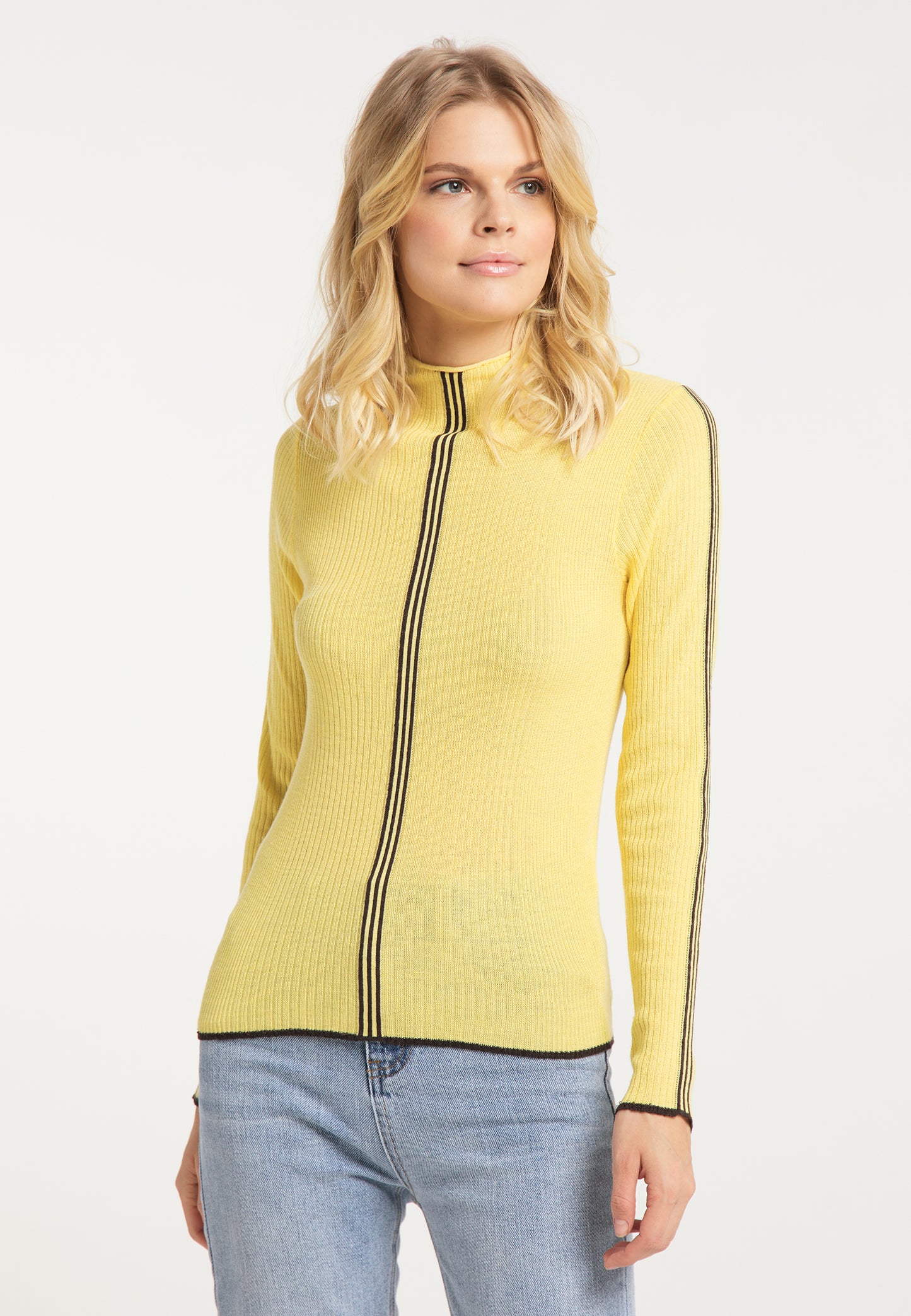 myMo women's knitted sweater