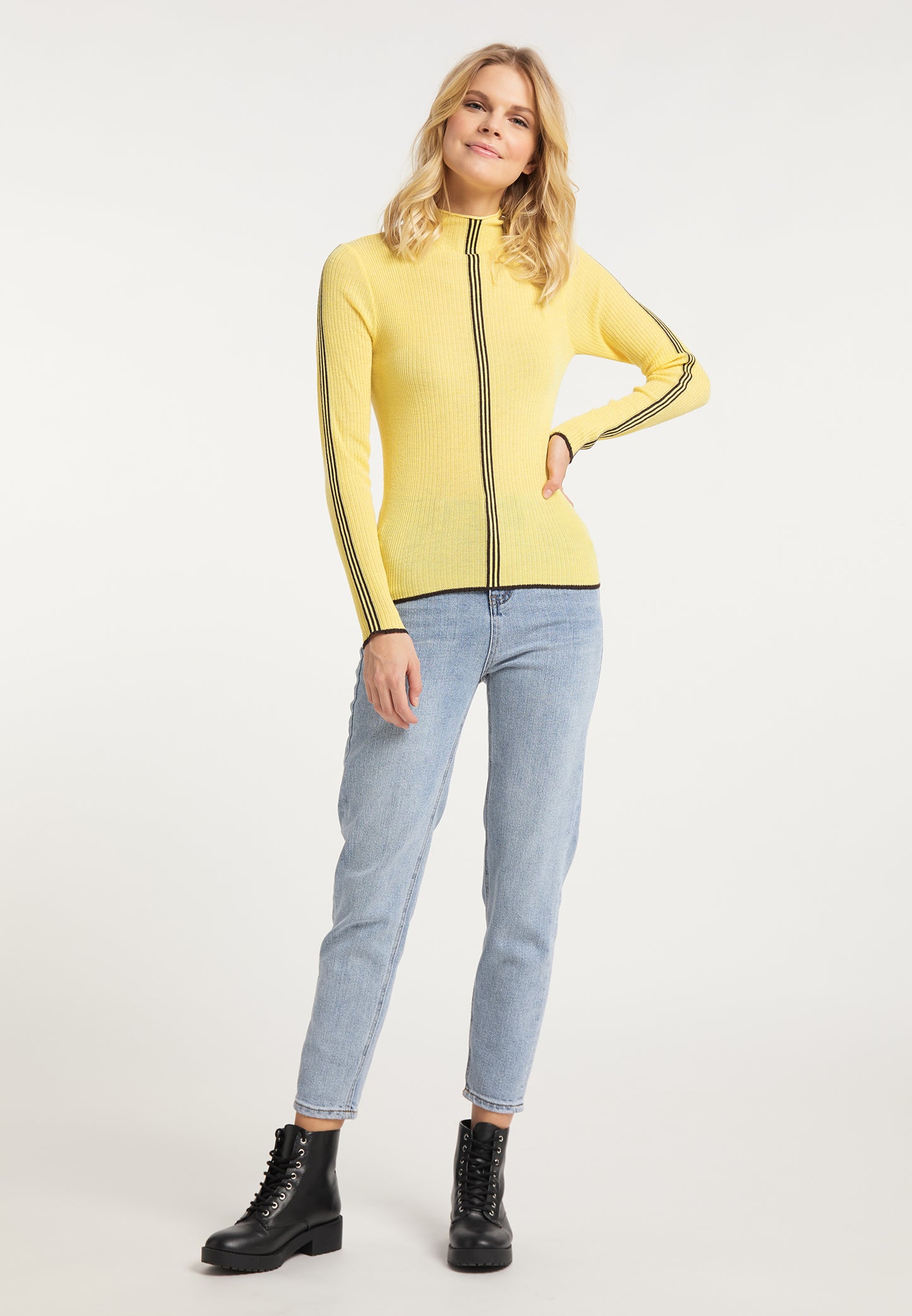 myMo women's knitted sweater
