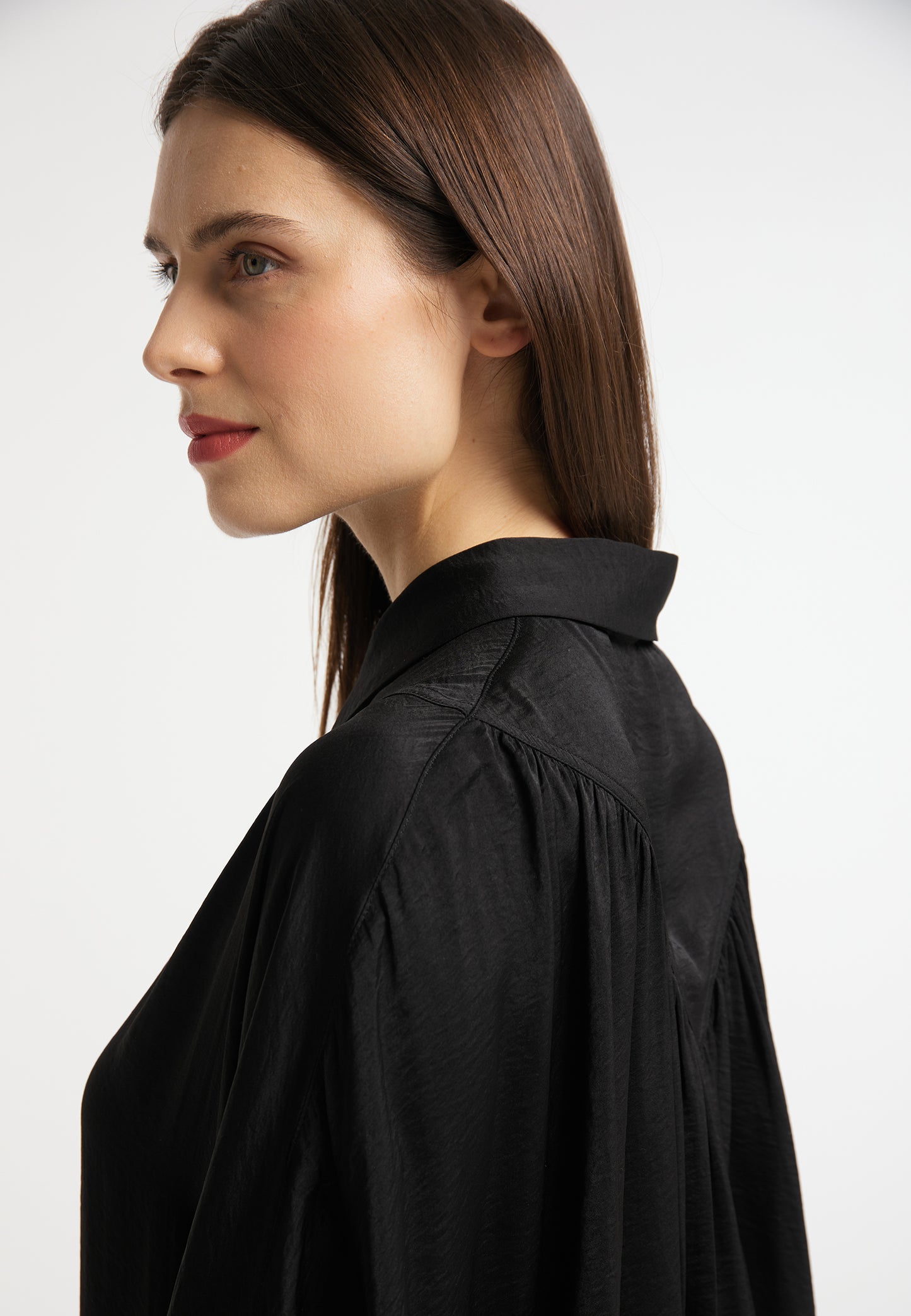 RISA women's oversized blouse