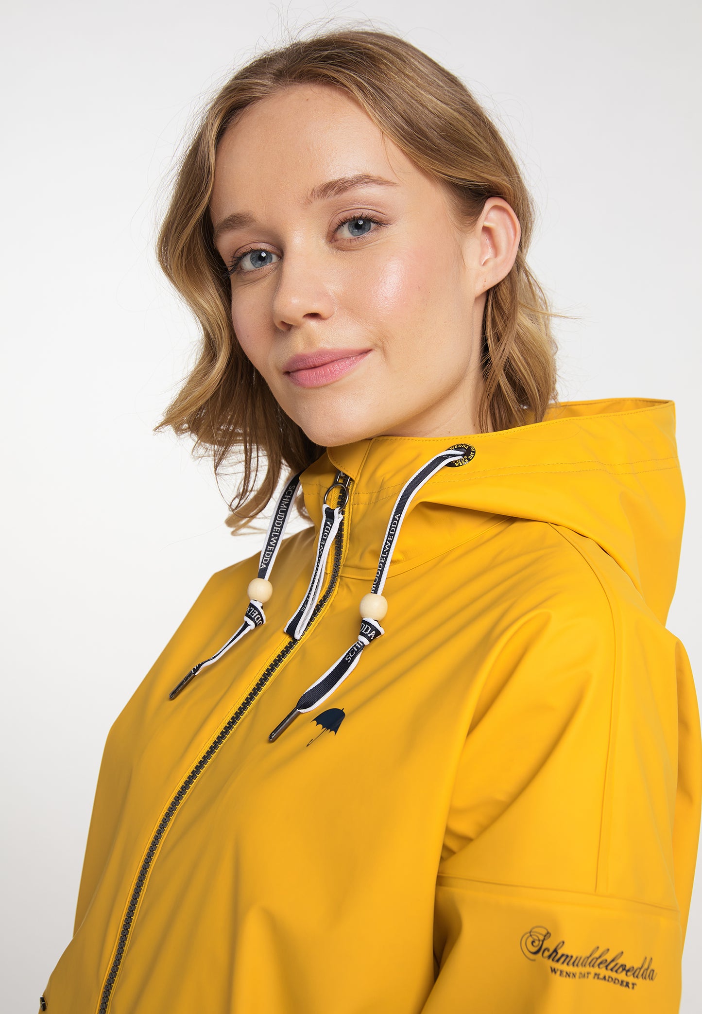 Schmuddelwedda women's rain coat