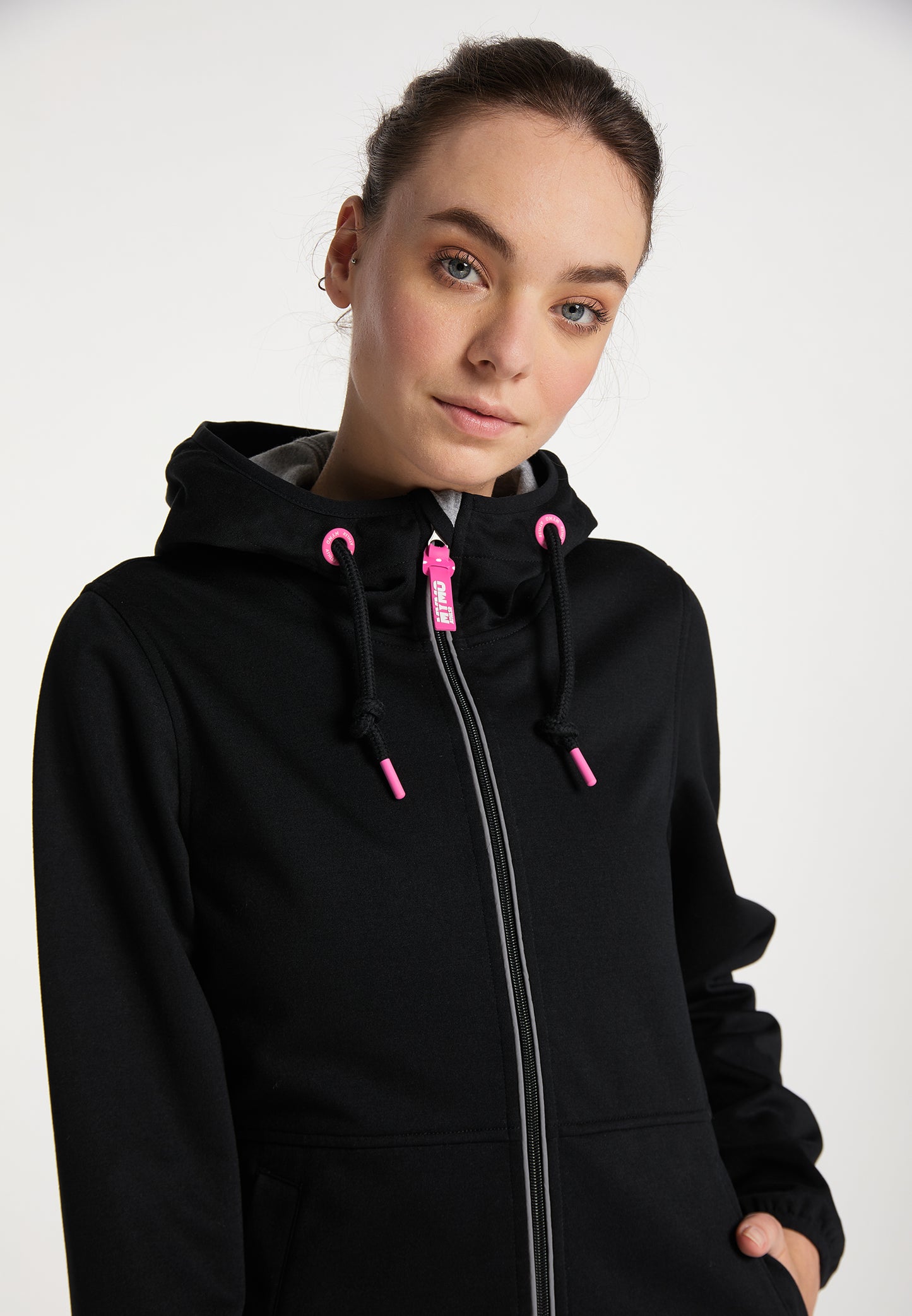 myMo ATHLSR women's functional jacket
