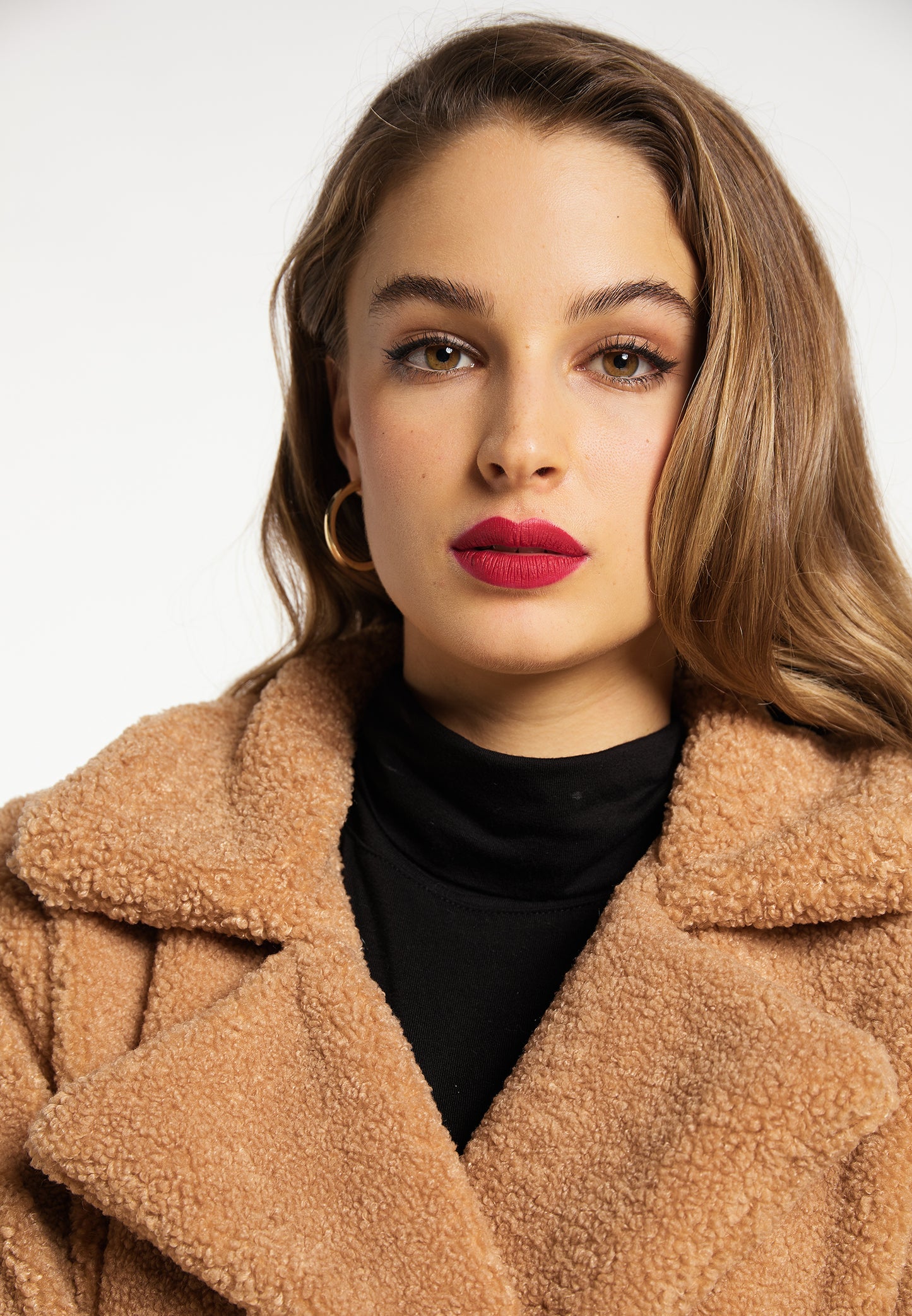 faina women's faux searling coat