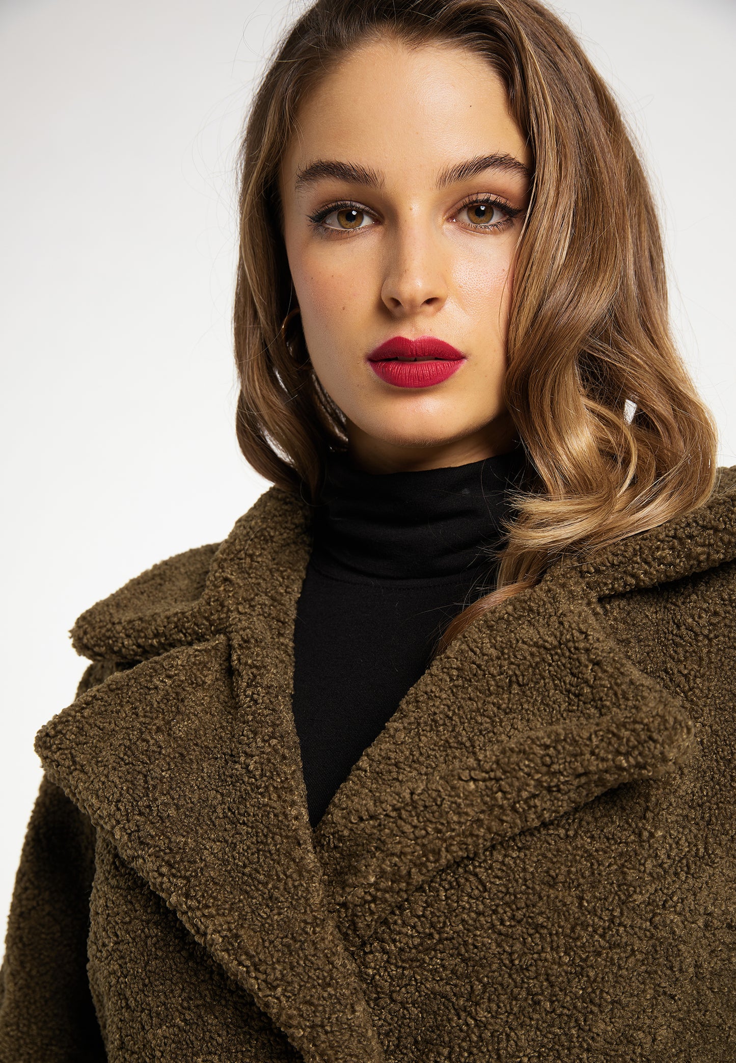 faina women's faux searling coat