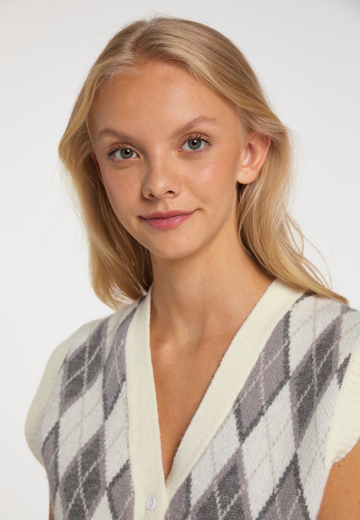 myMo women's knitted vest