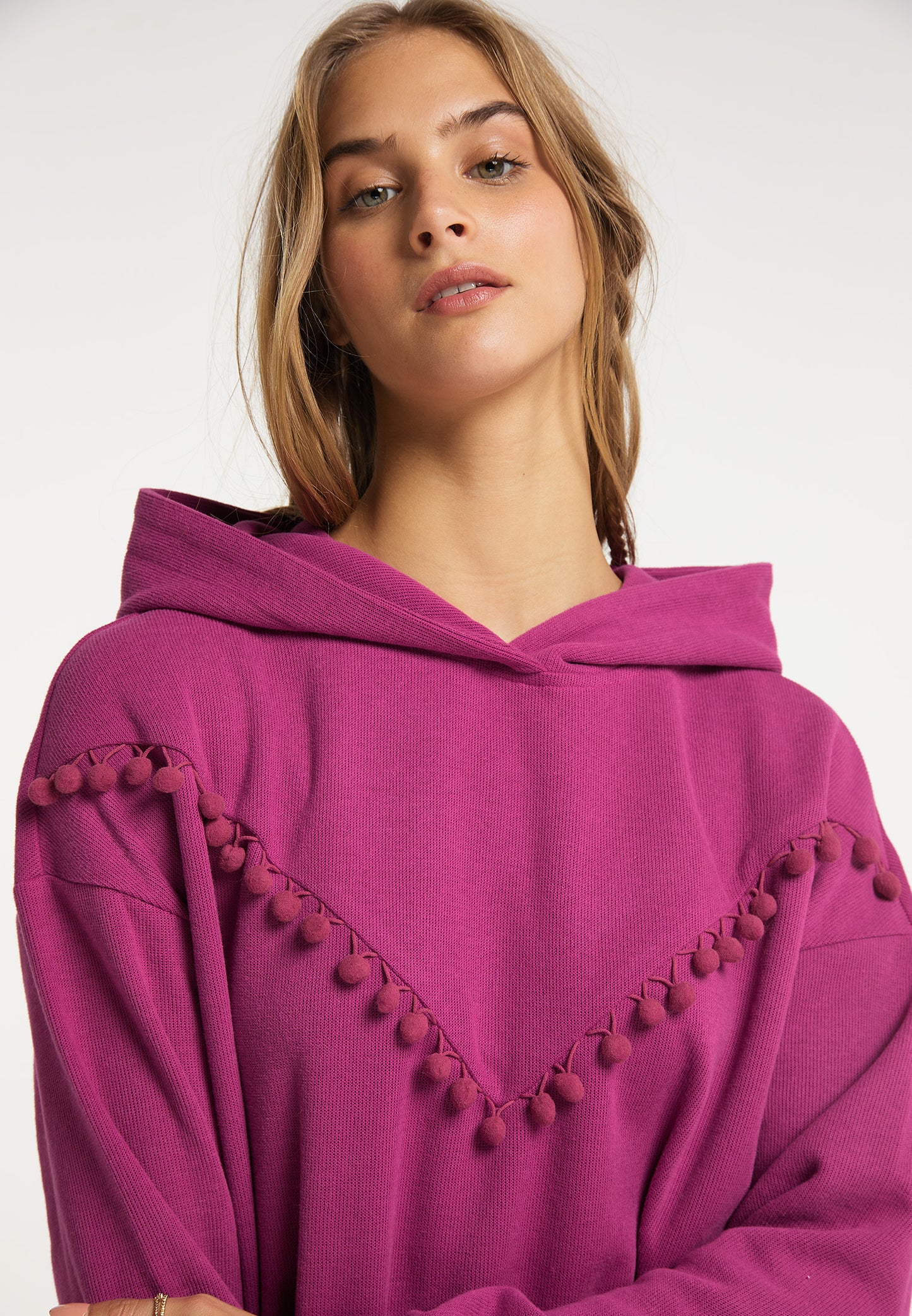 IZIA women's hooded sweatshirt