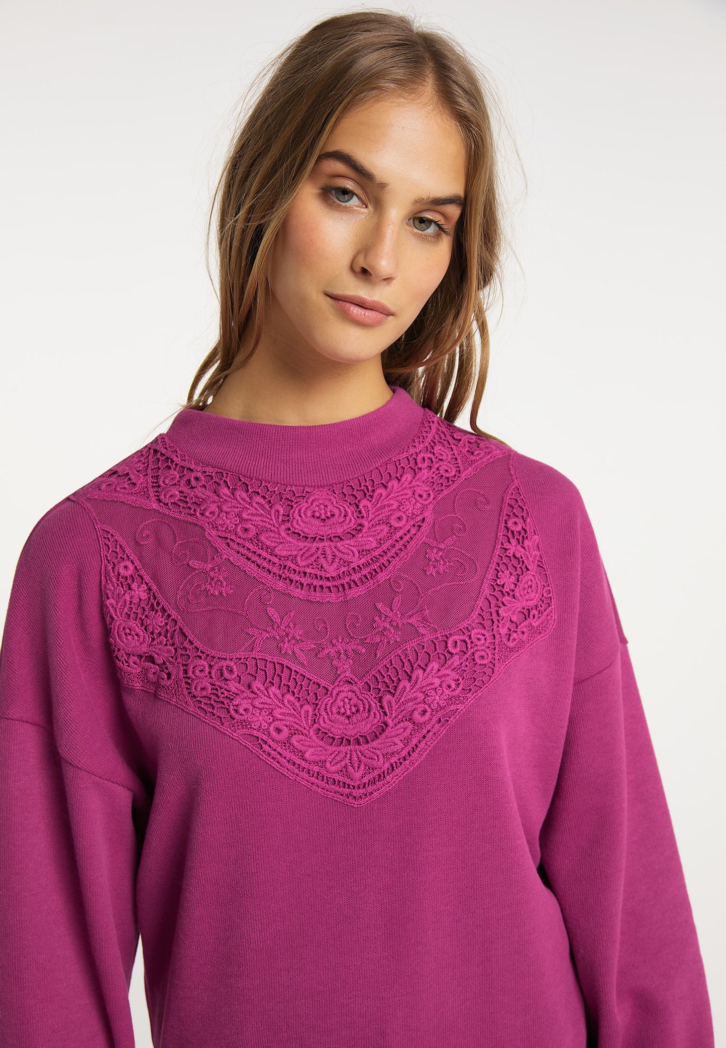 IZIA women's sweatshirt