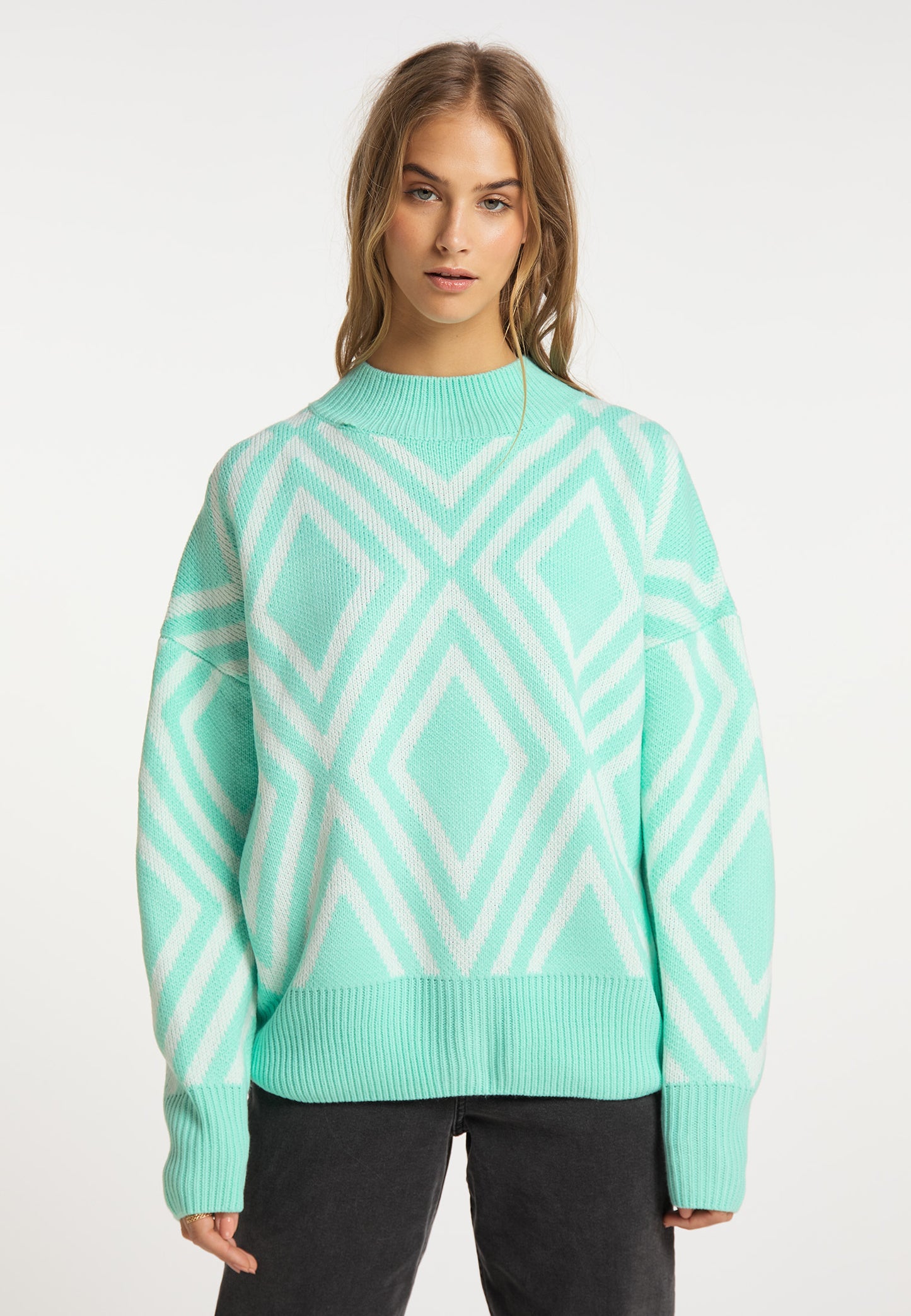 IZIA women's knitted sweater