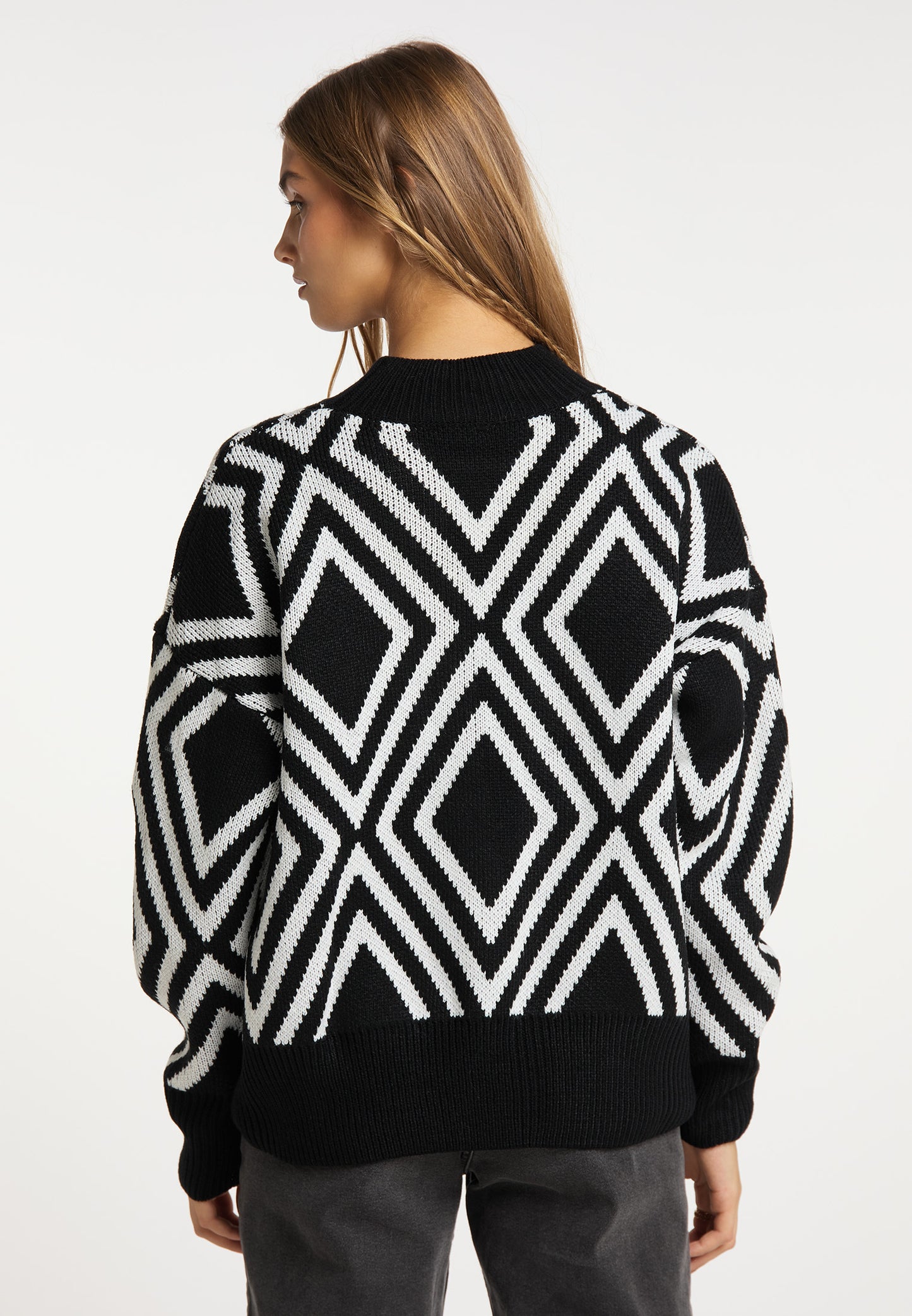 IZIA women's knitted sweater