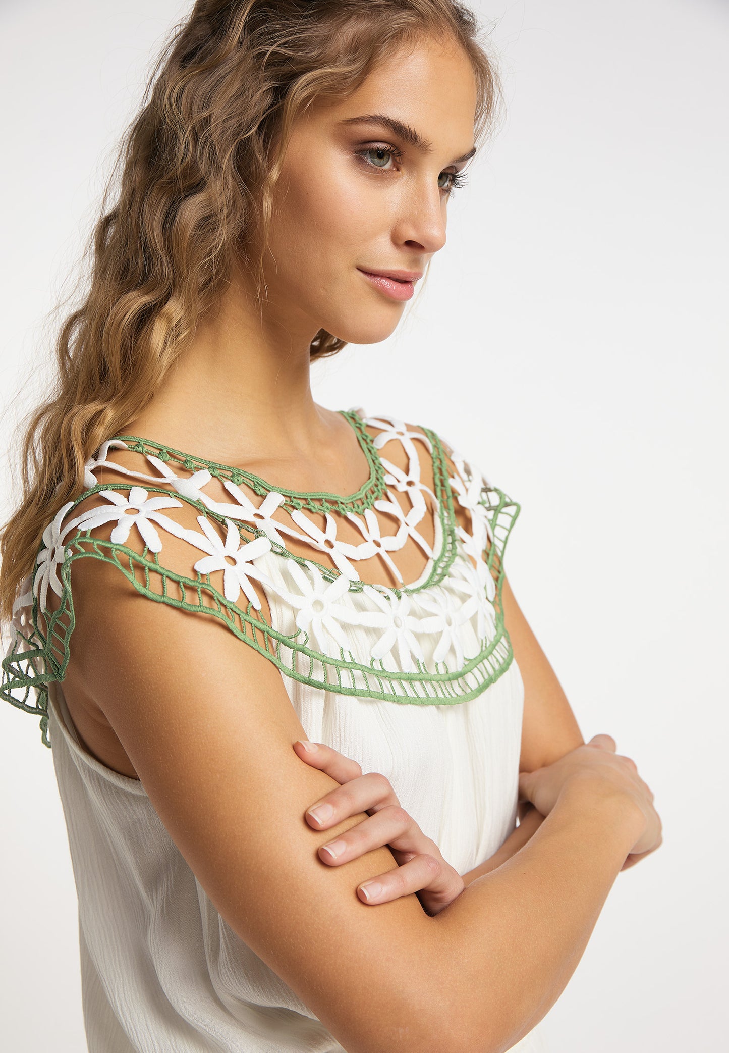 IZIA women's floral lace dress