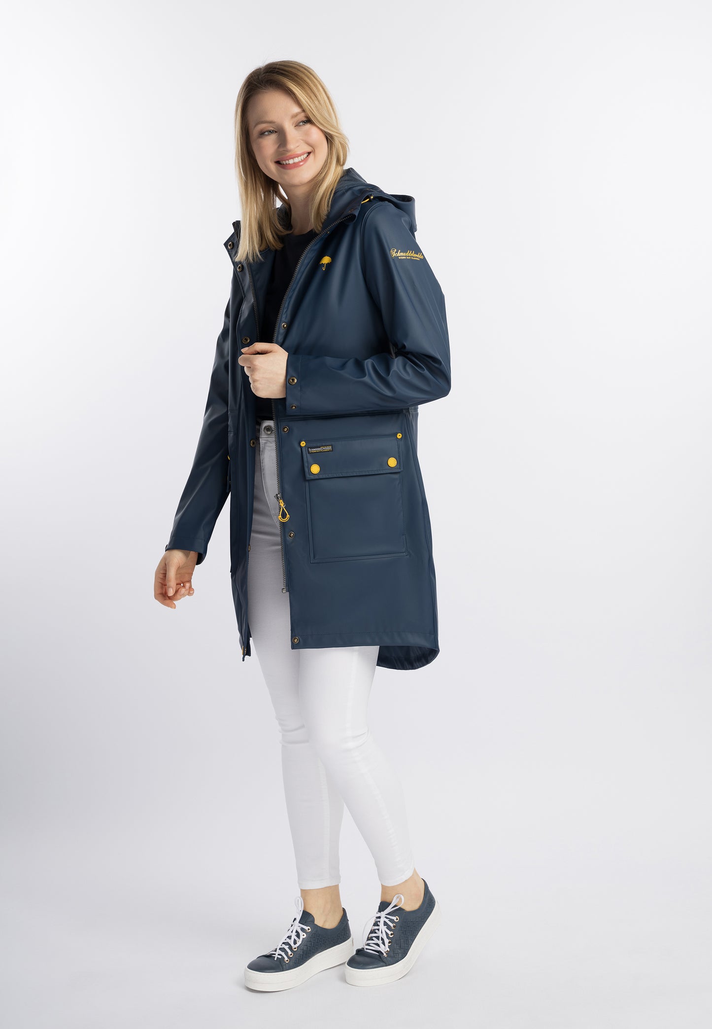 Schmuddelwedda women's rain coat