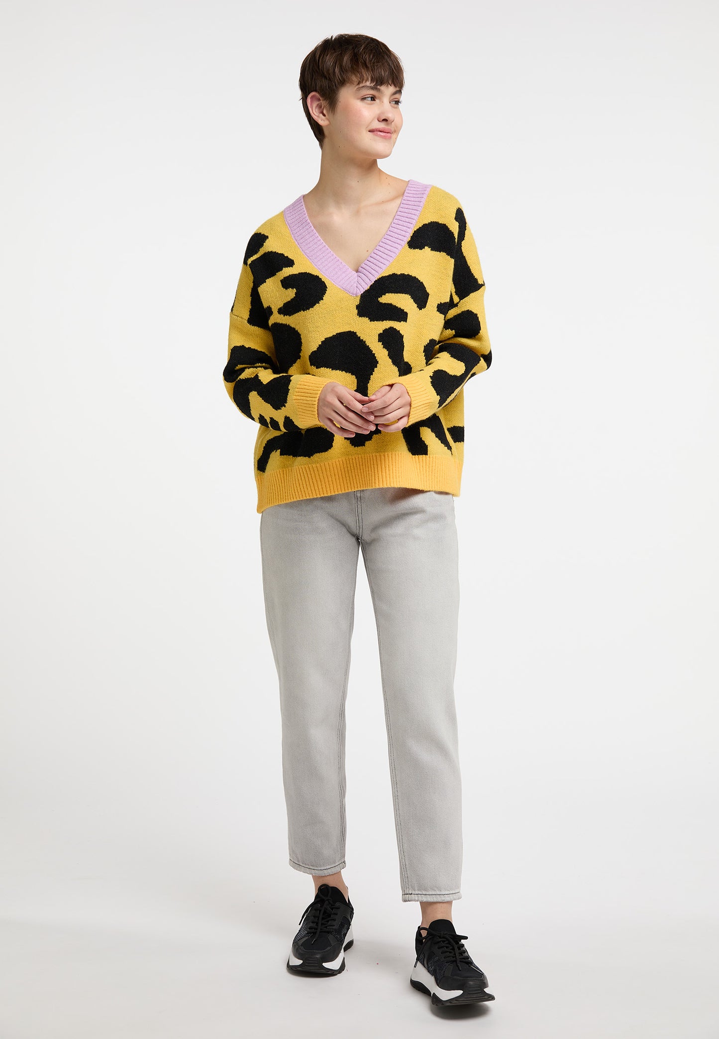 myMo women's knitted sweater