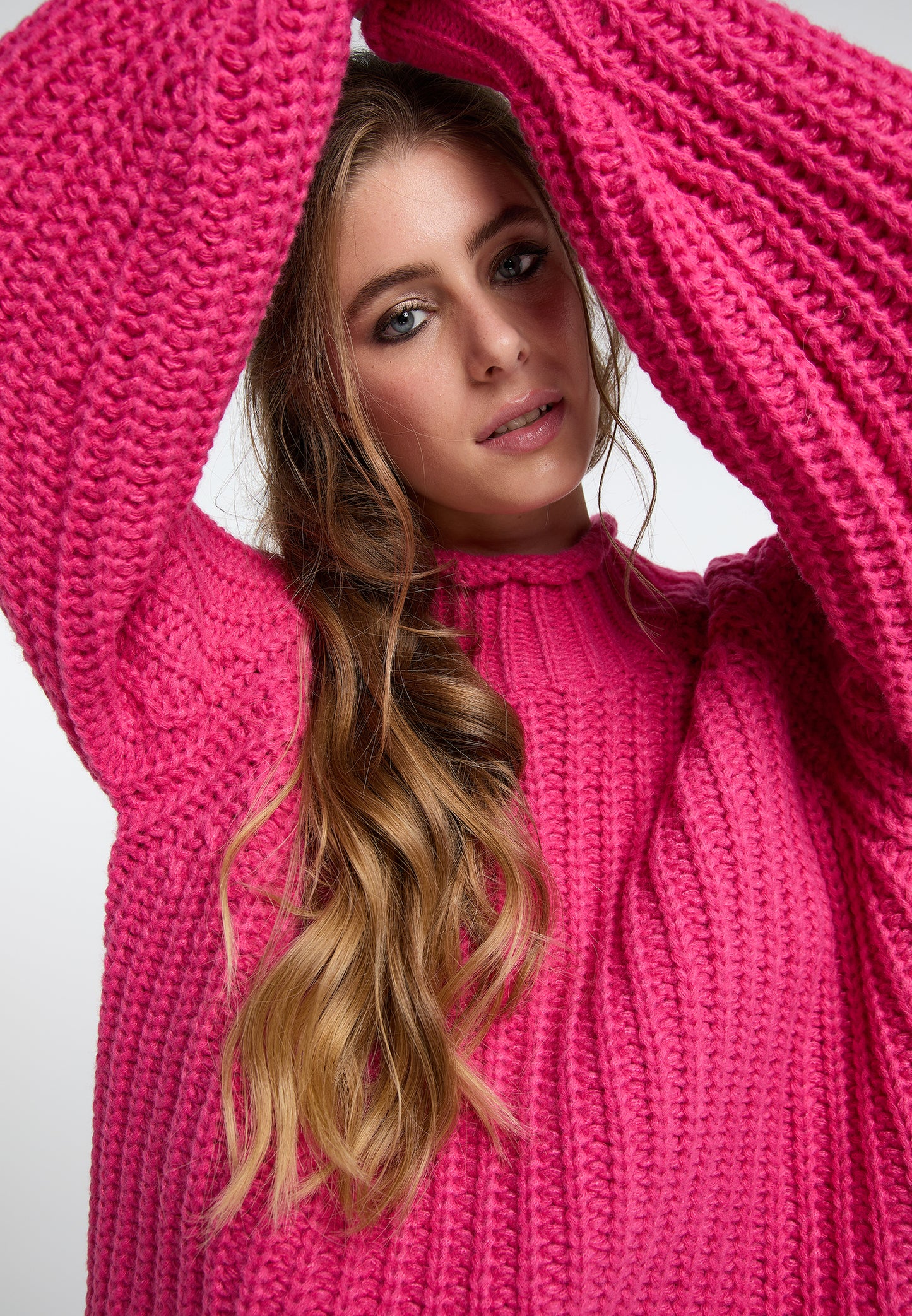 IZIA women's knitted sweater