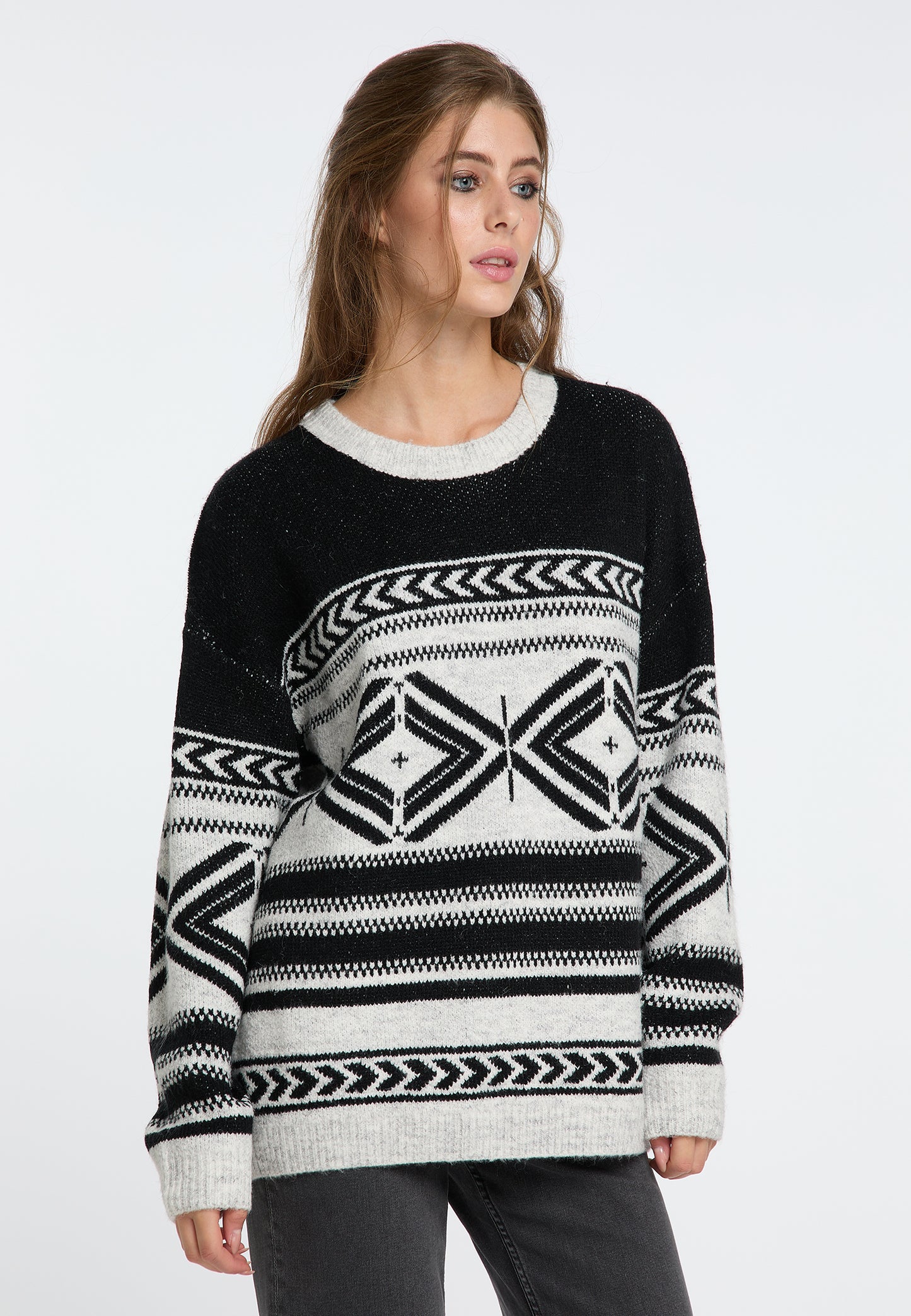 IZIA women's knitted sweater