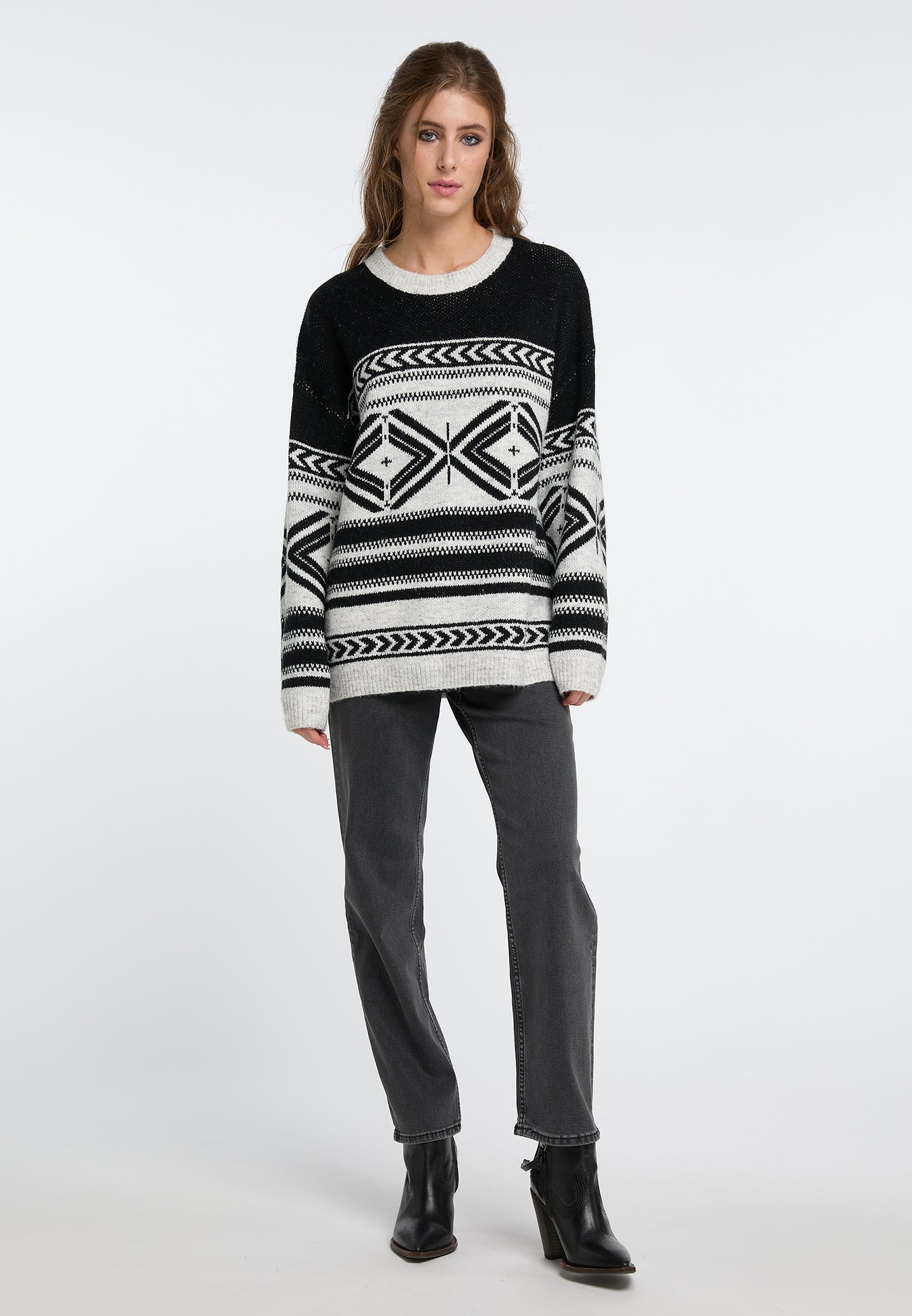 IZIA women's knitted sweater