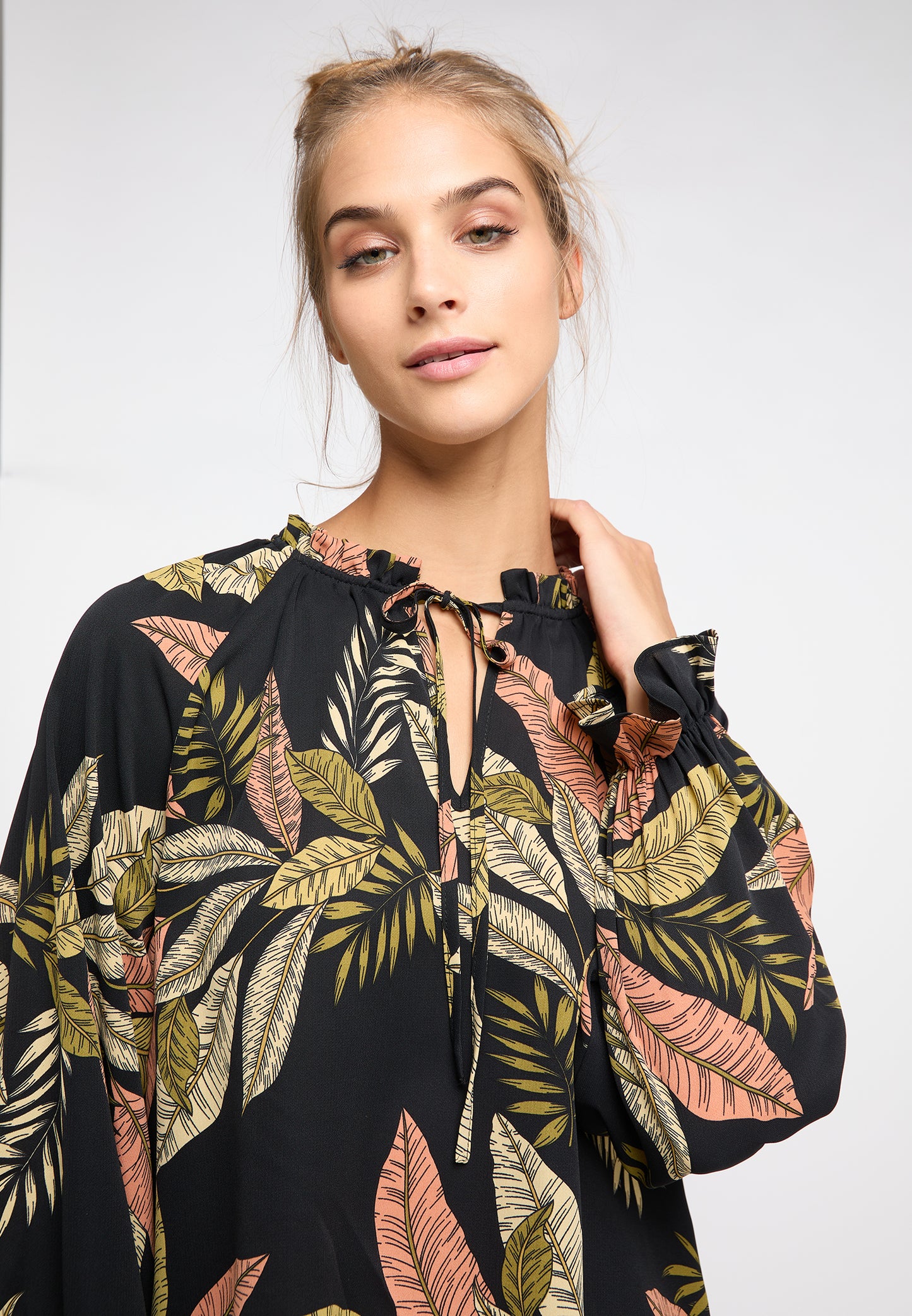 IZIA women's blouse shirt