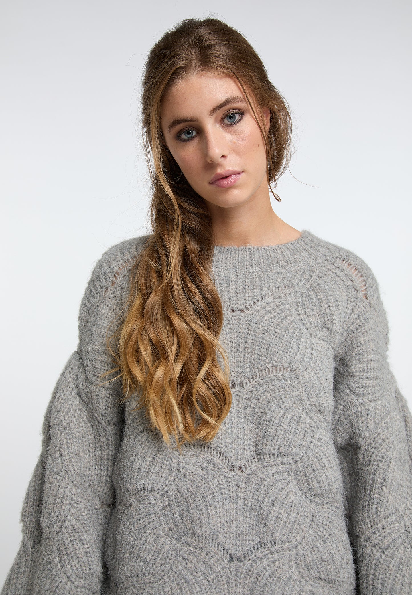 IZIA women's knitted sweater