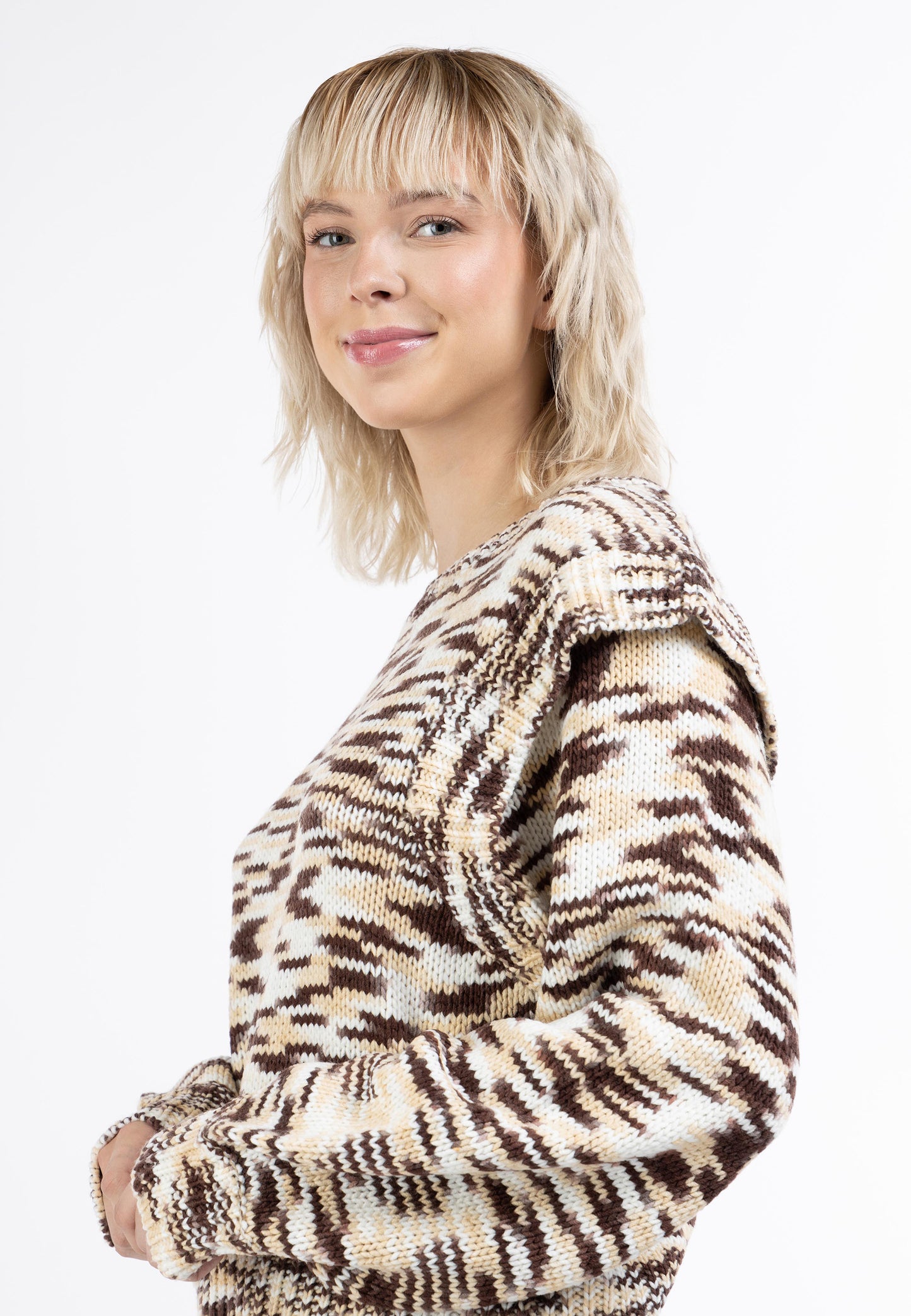 myMo women's knitted sweater