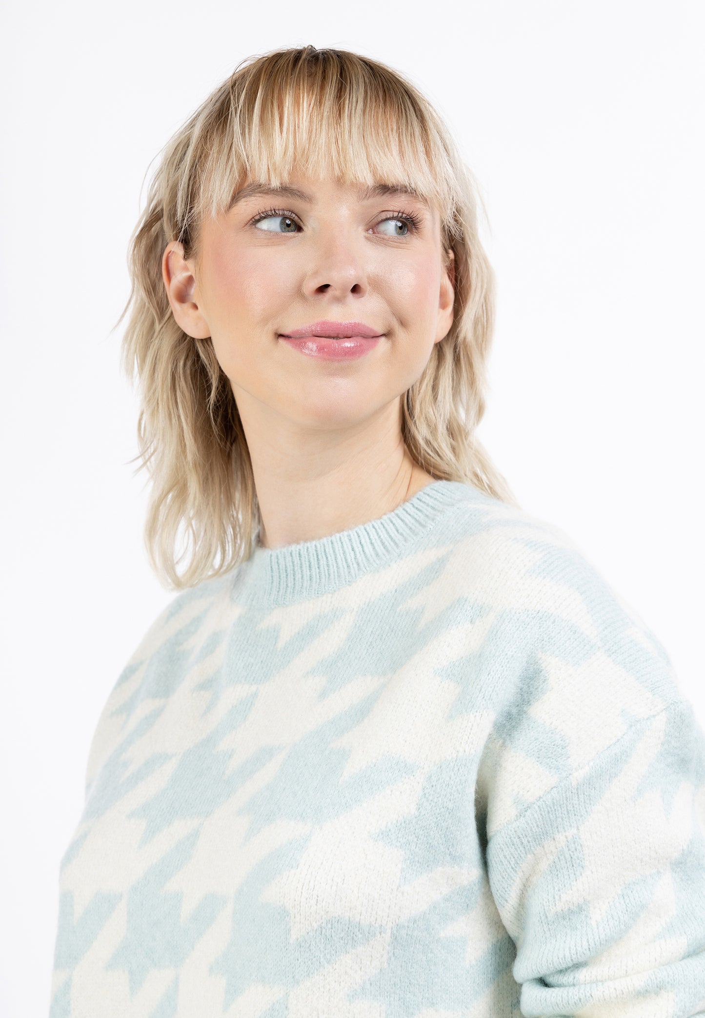 myMo women's knitted sweater