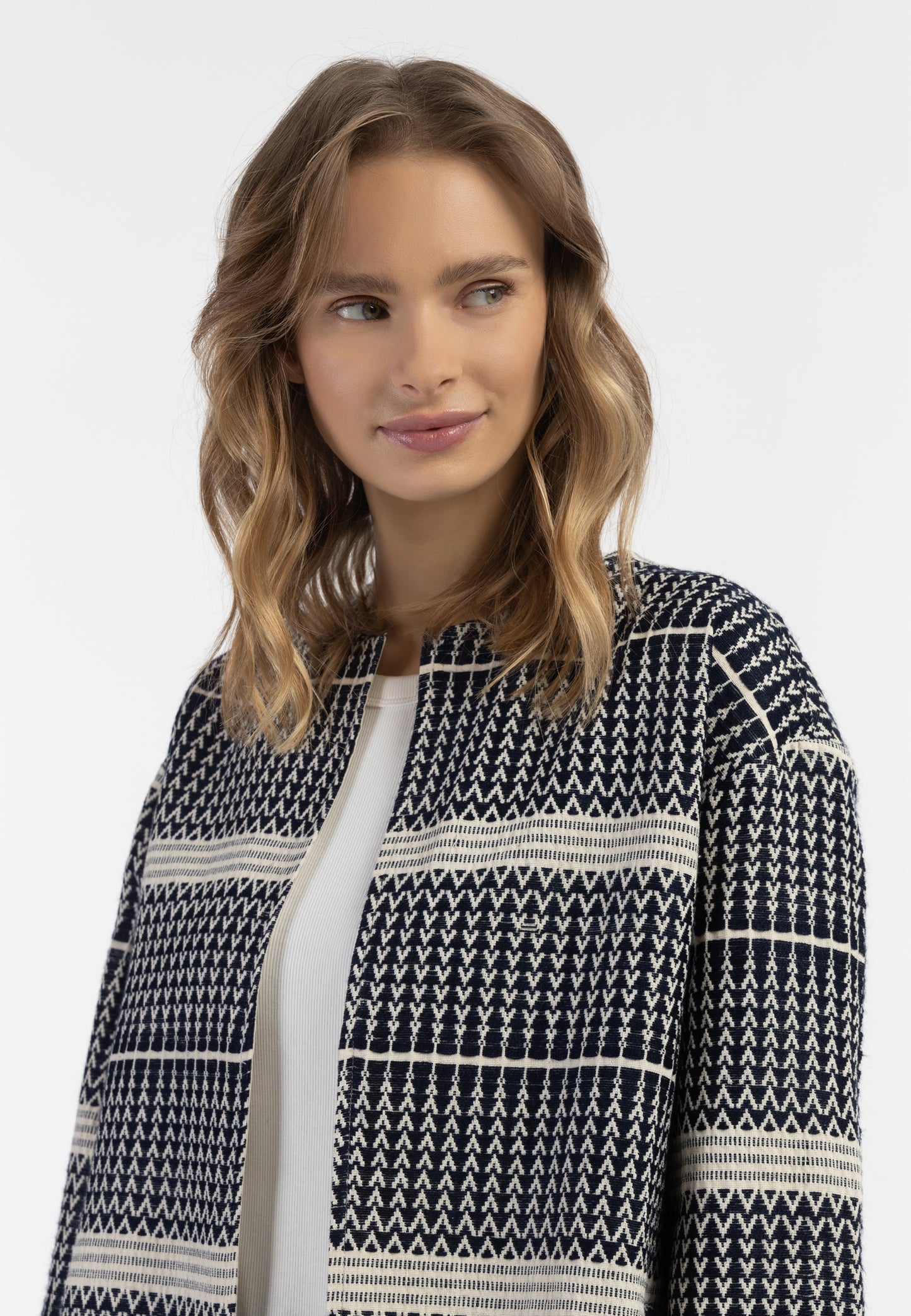 IZIA women's woven short coat
