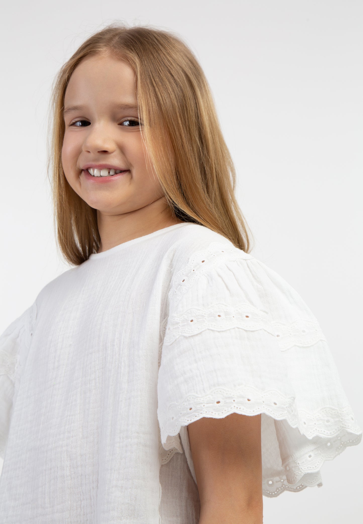 DreiMaster girl's blouse shirt with lace