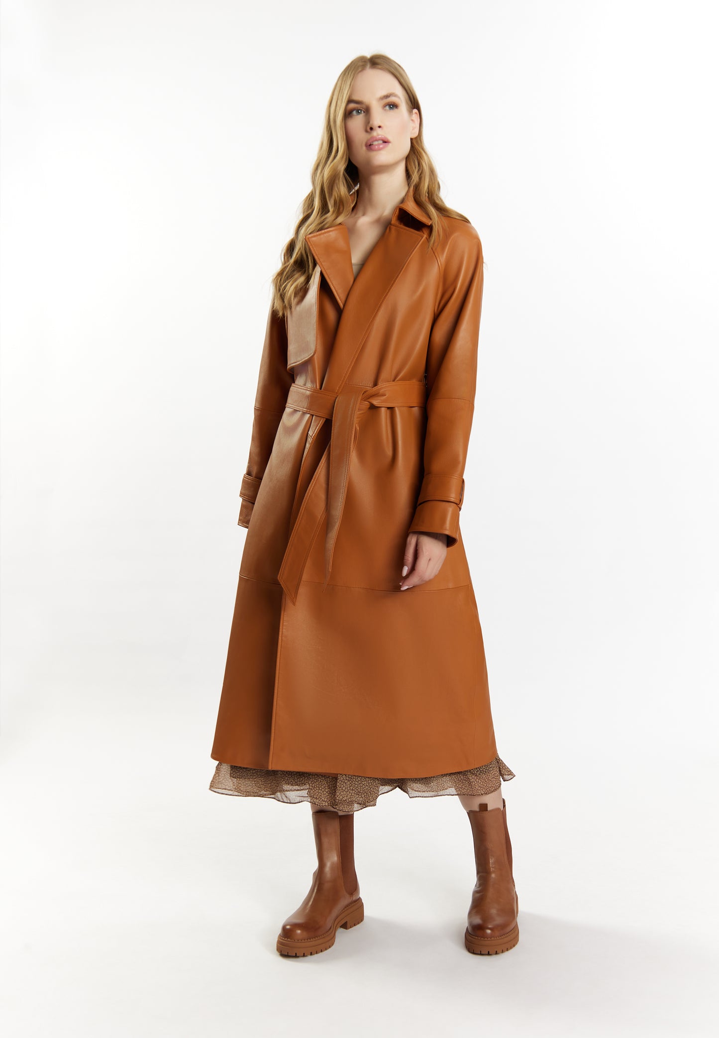 DreiMaster Vintage women's leather trench coat