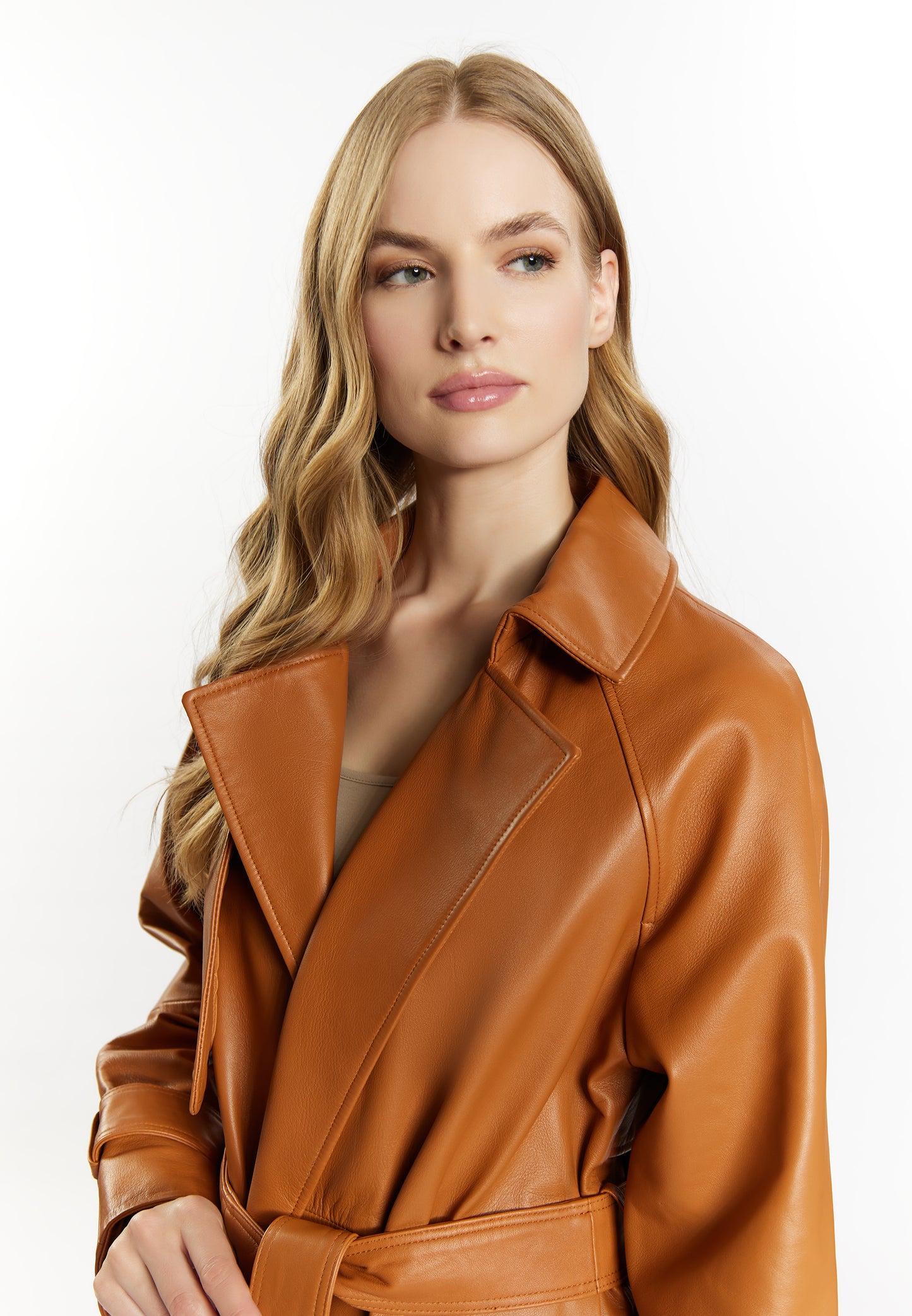 DreiMaster Vintage women's leather trench coat