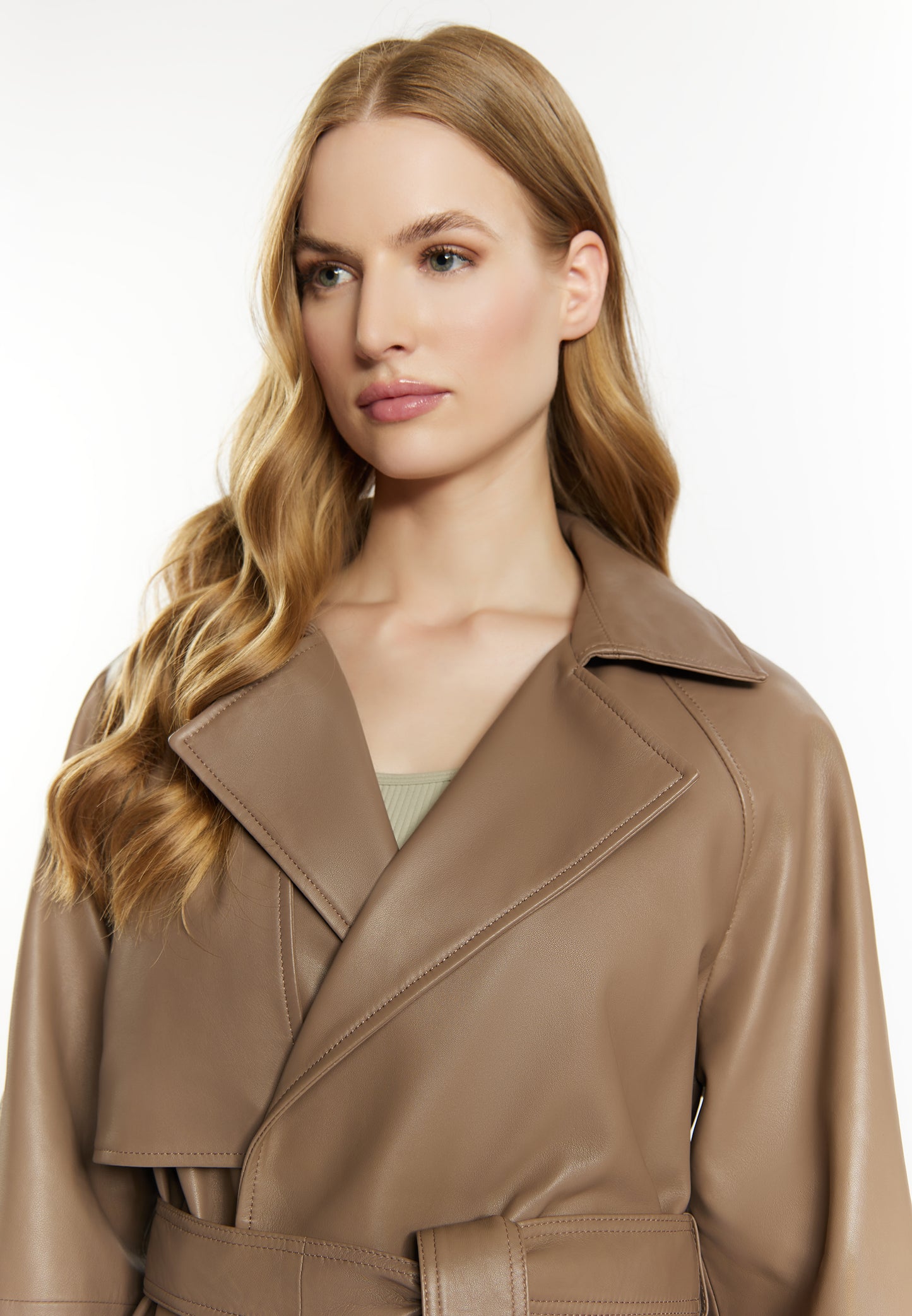 DreiMaster Vintage women's leather trench coat