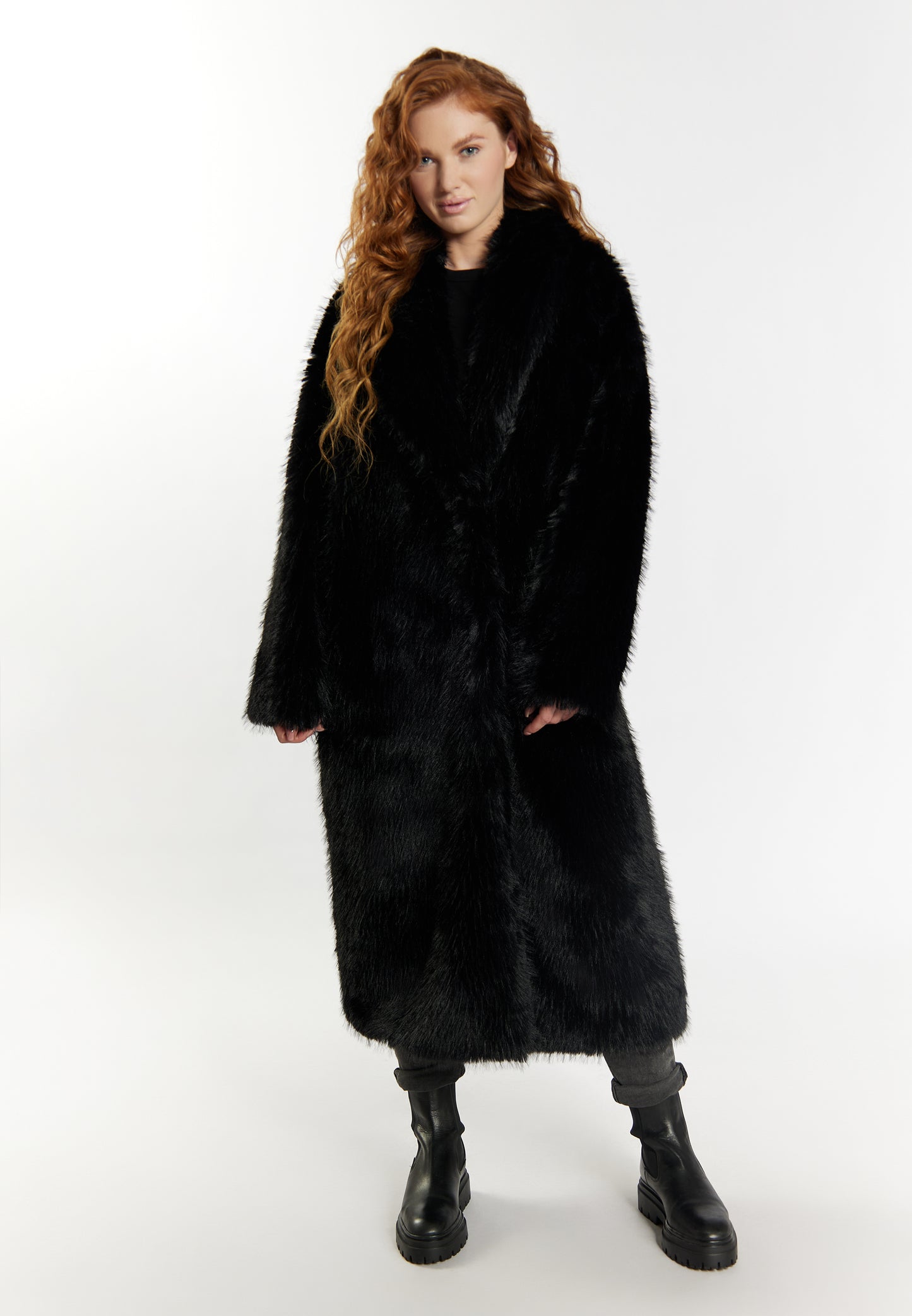 DreiMaster Vintage women's faux fur coat