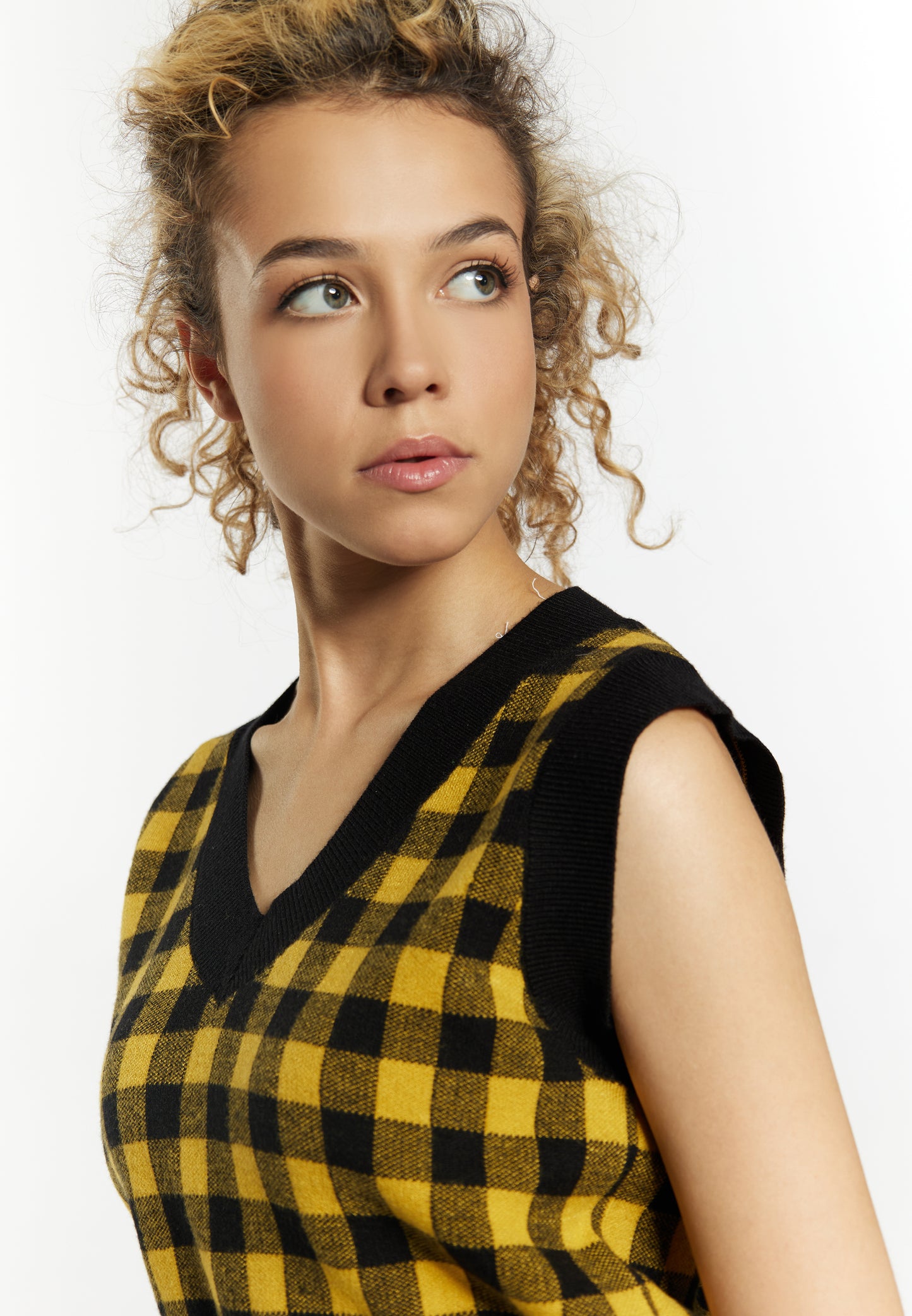 myMo ROCKS women's knit sweater vest