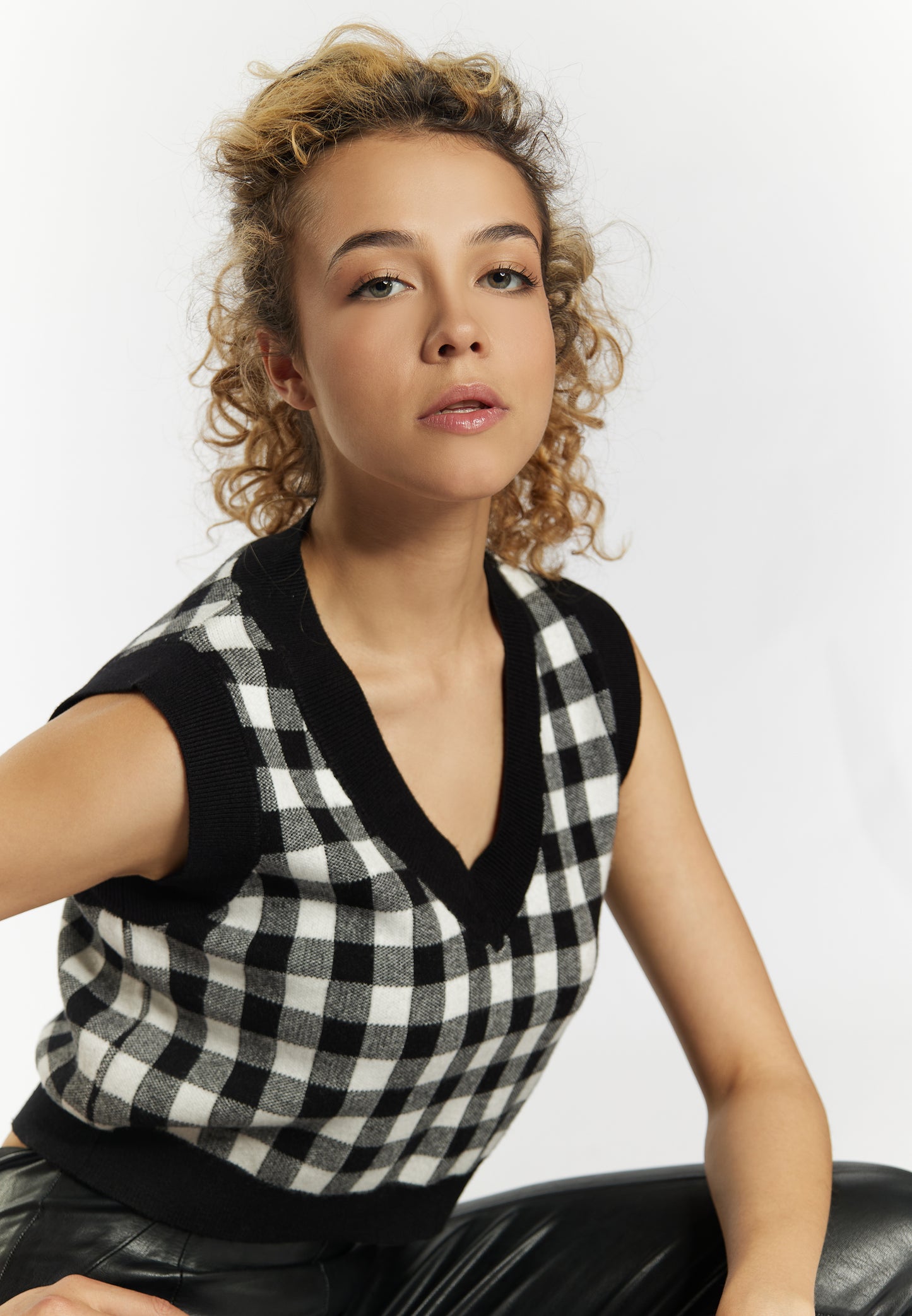 myMo ROCKS women's knit sweater vest