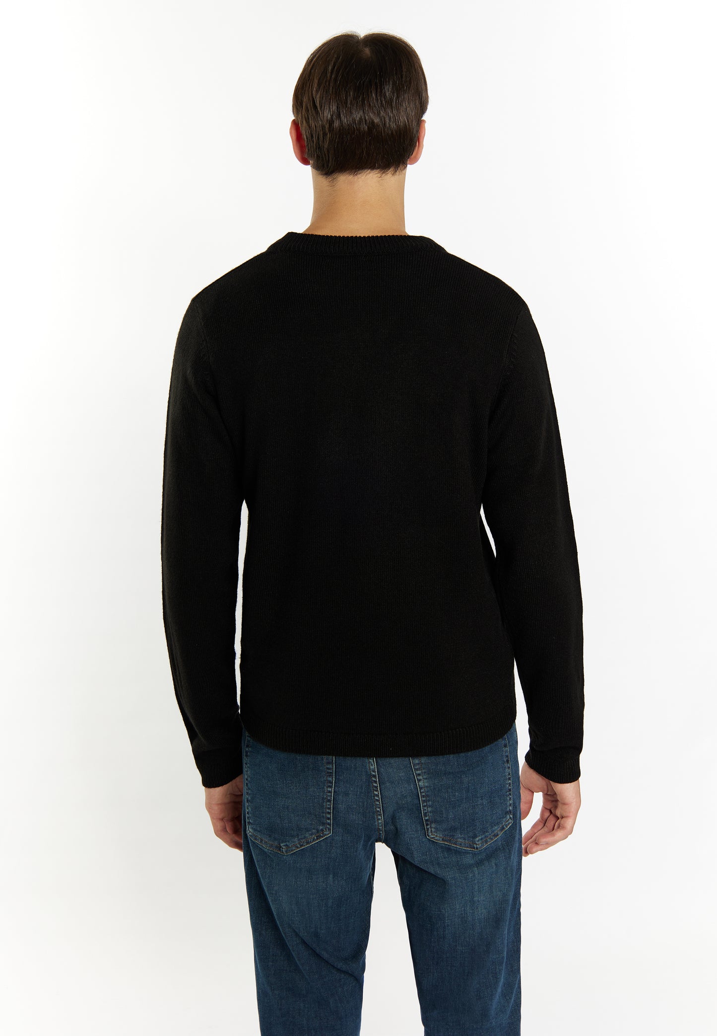 Mo men's sweater