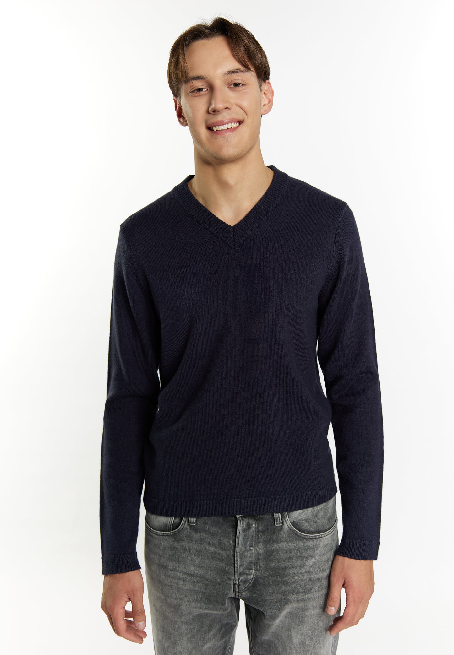 Mo men's sweater
