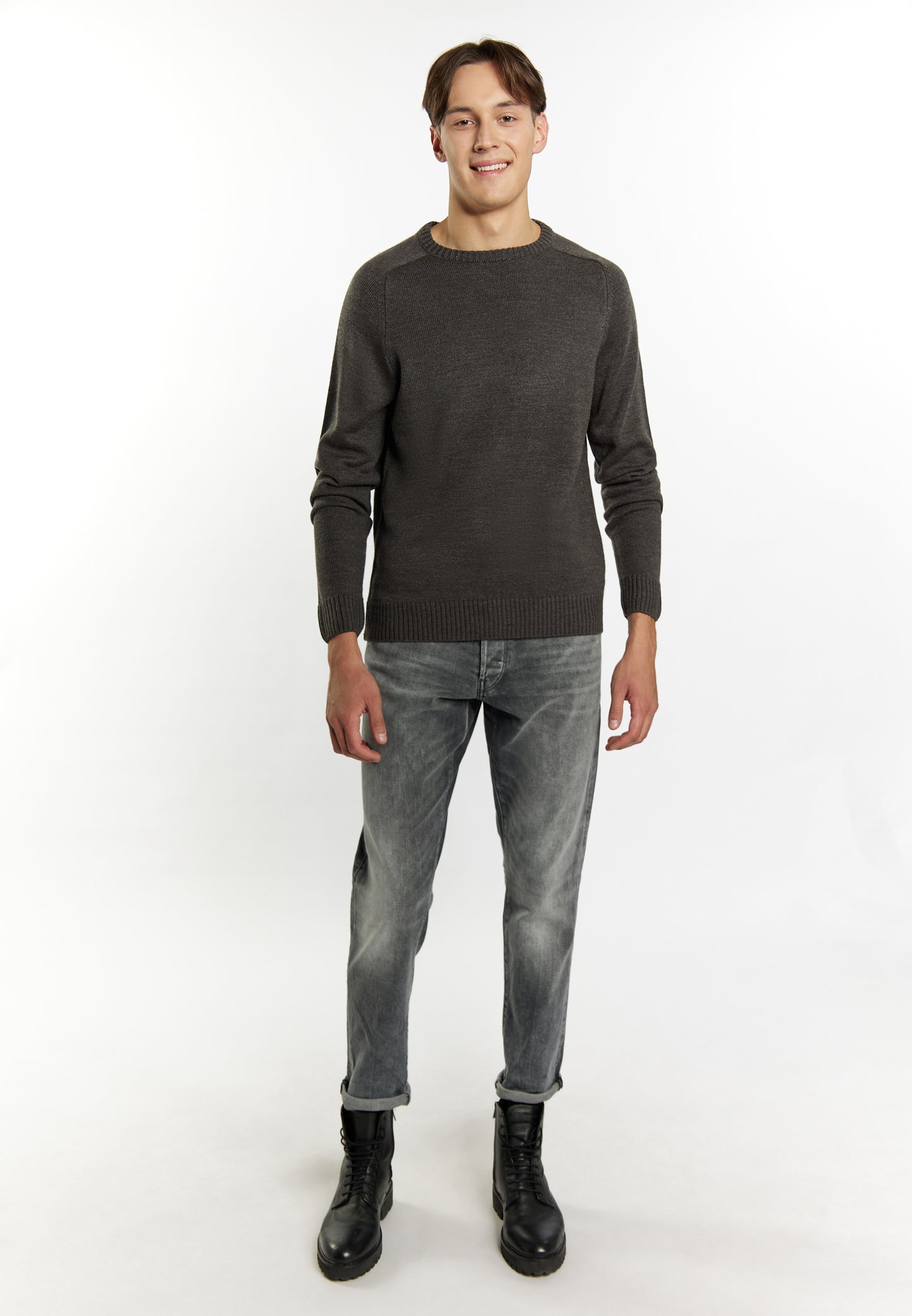Mo men's sweater