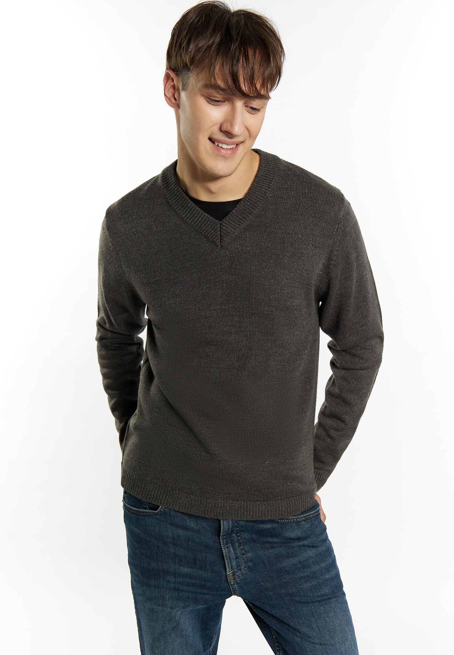 Mo men's sweater