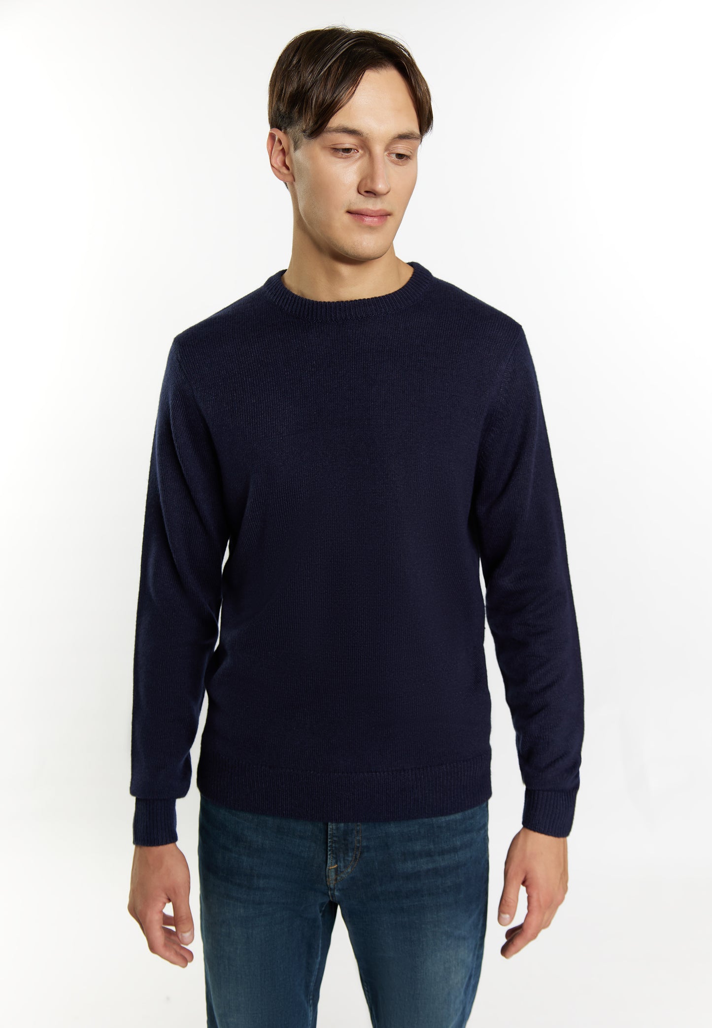 Mo men's sweater