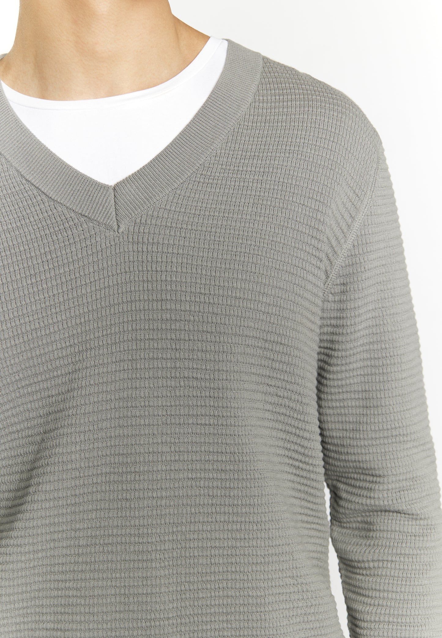 Mo men's knitted sweater