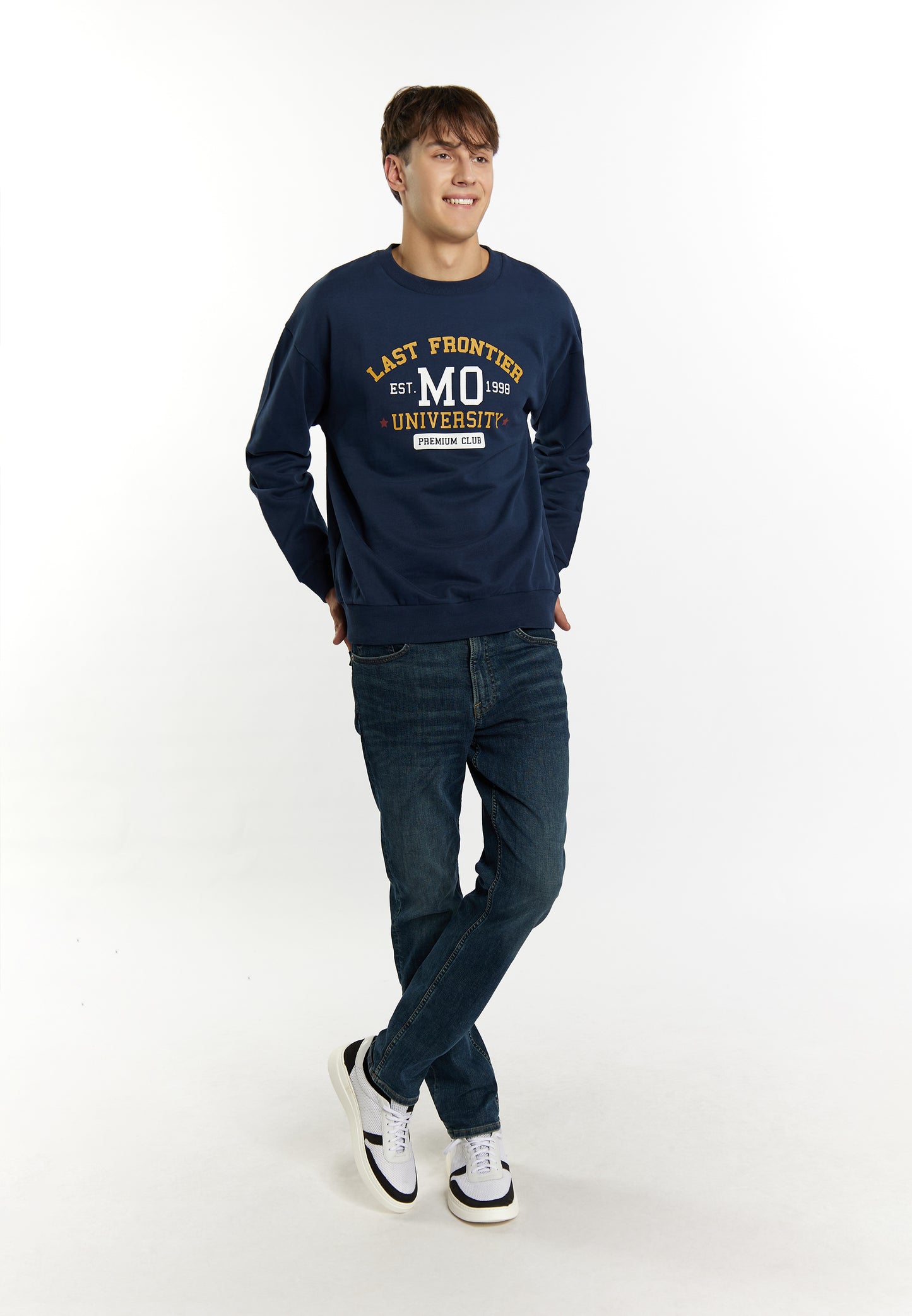 Mo men's sweatshirt