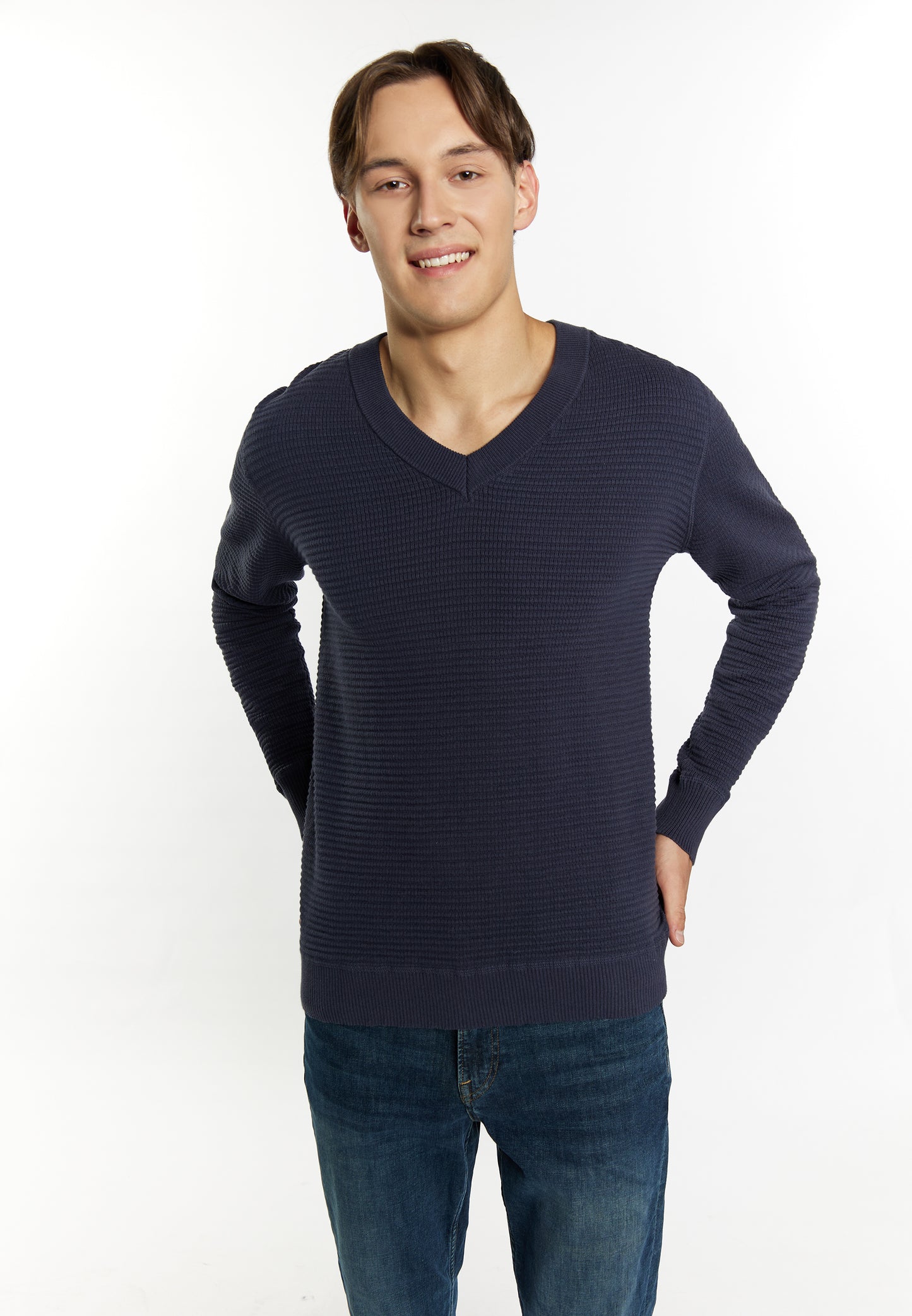 Mo men's knitted sweater