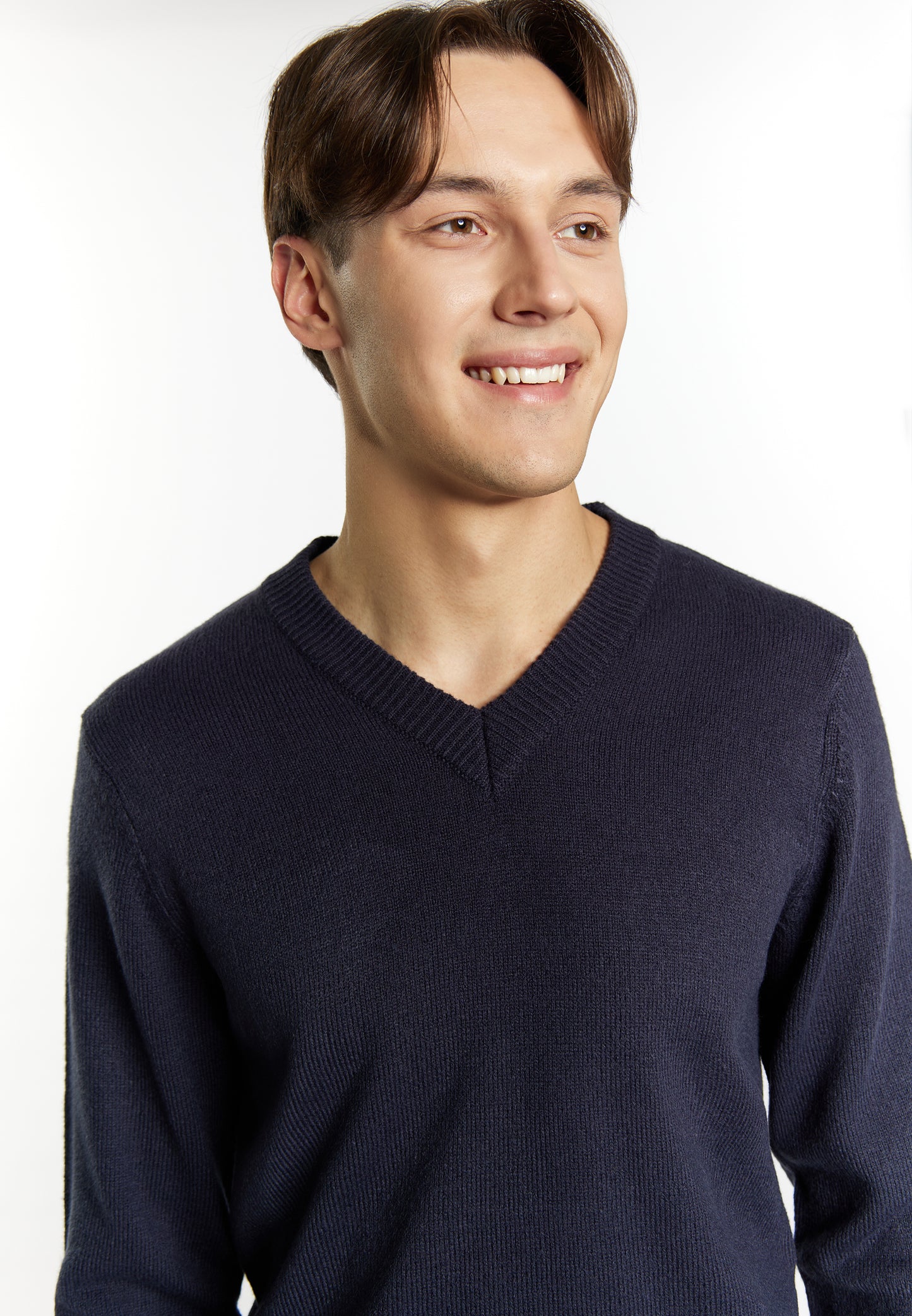 Mo men's sweater