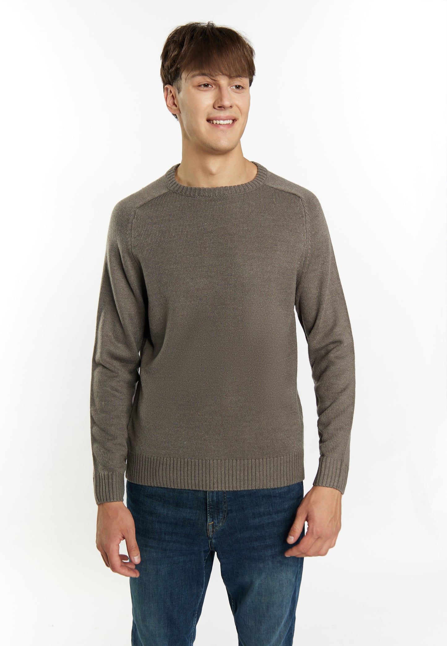 Mo men's sweater