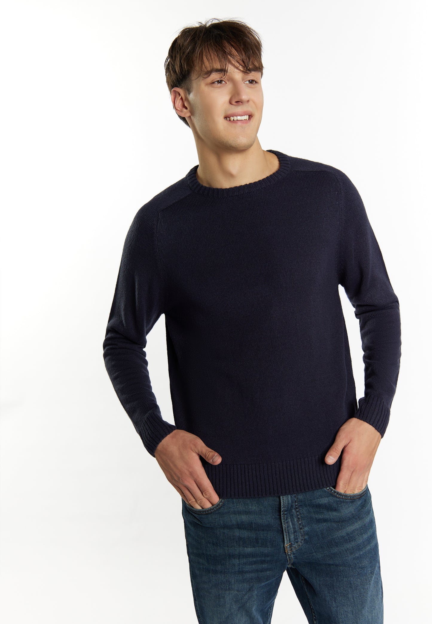 Mo men's sweater