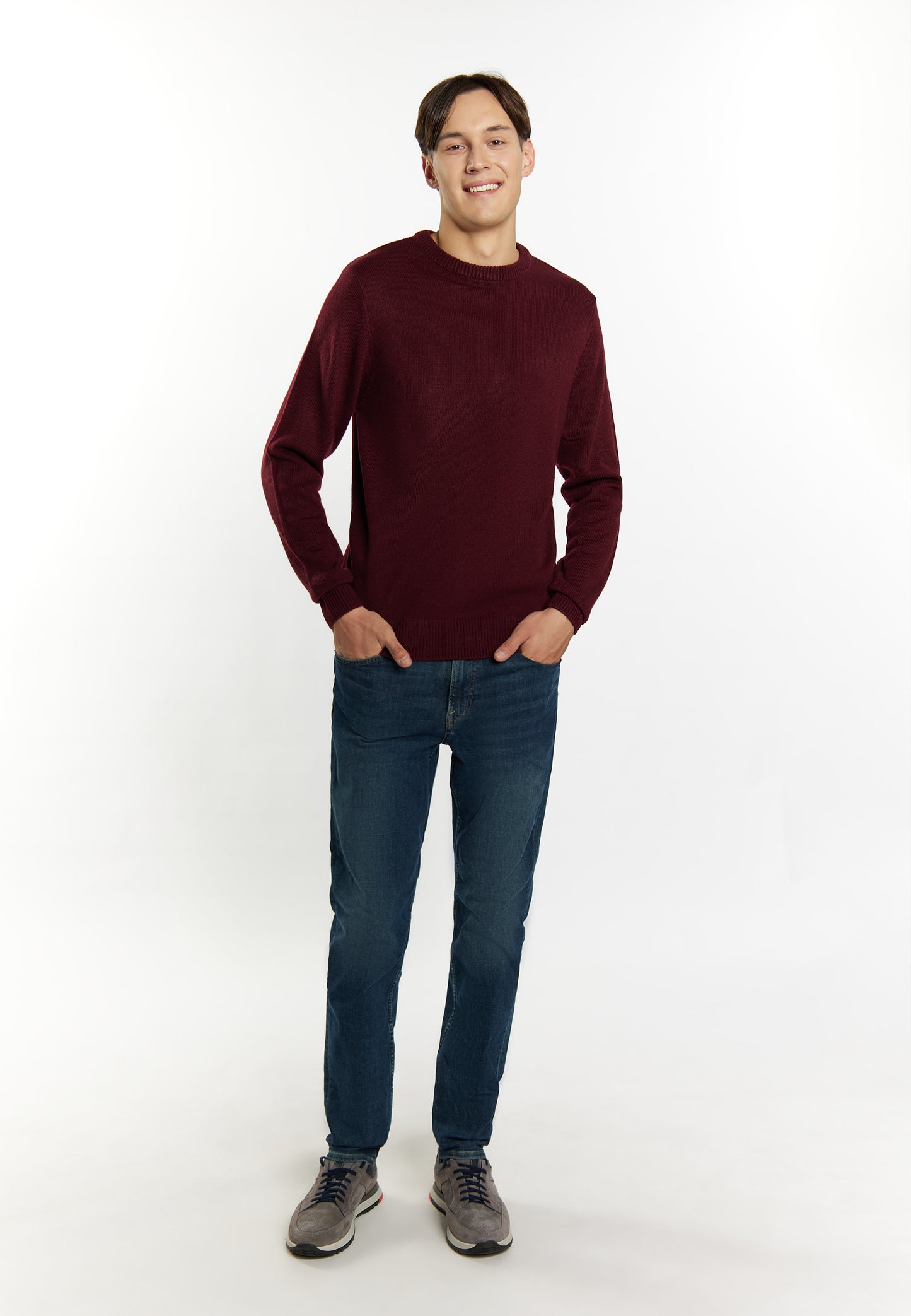 Mo men's sweater
