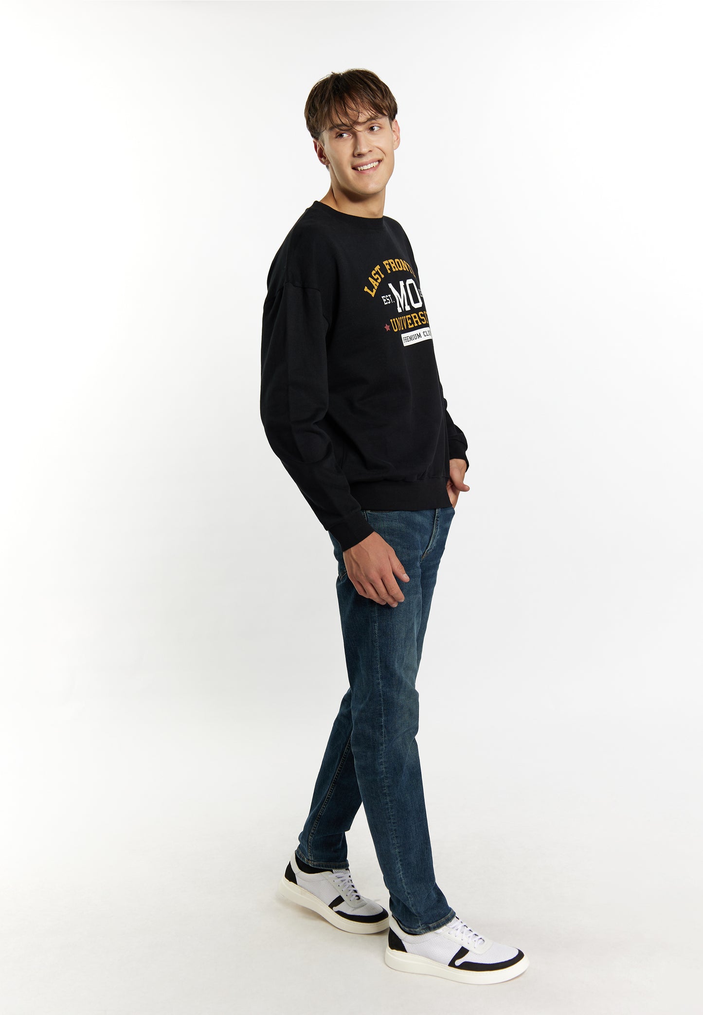 Mo men's sweatshirt