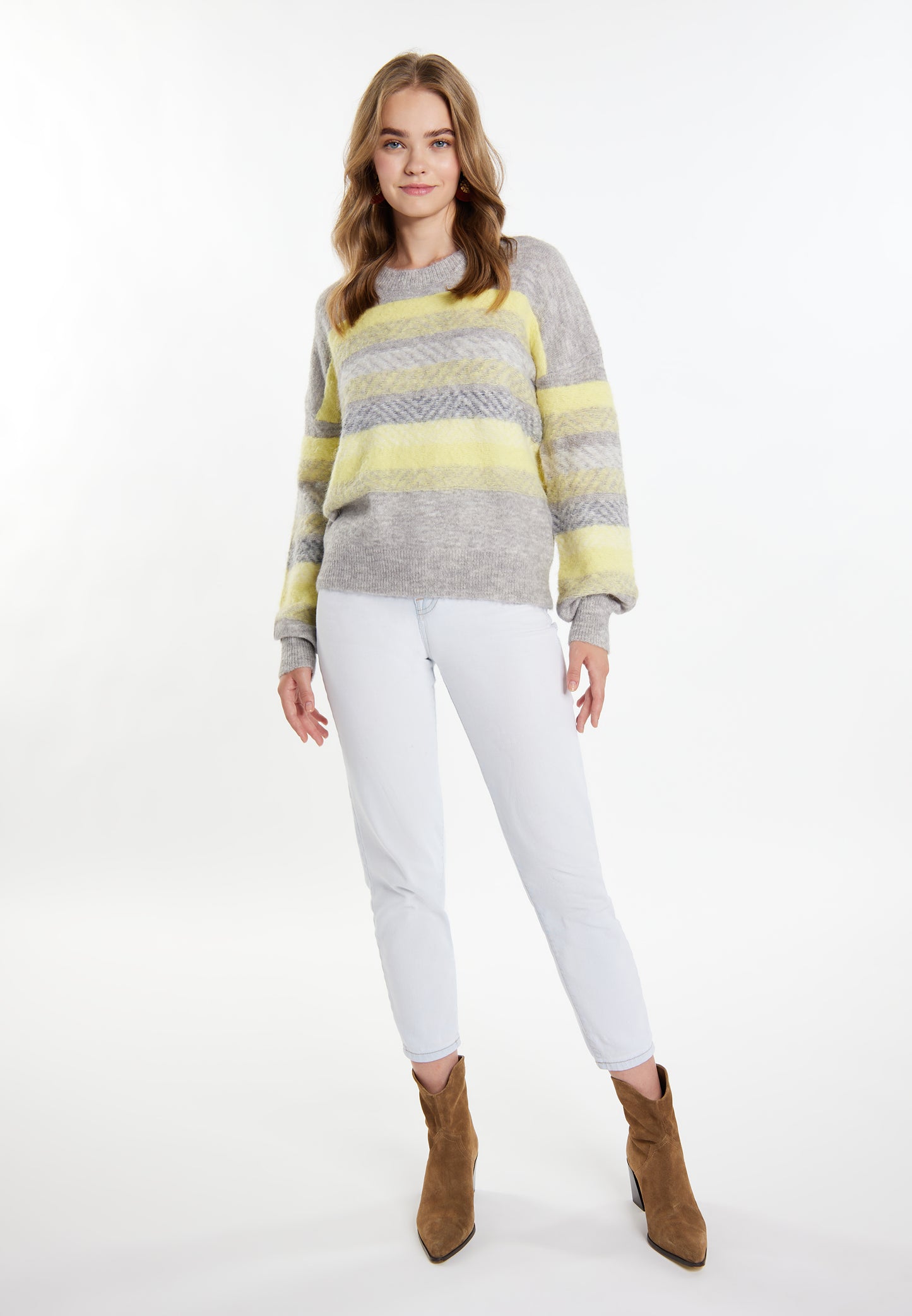 IZIA women's sweater