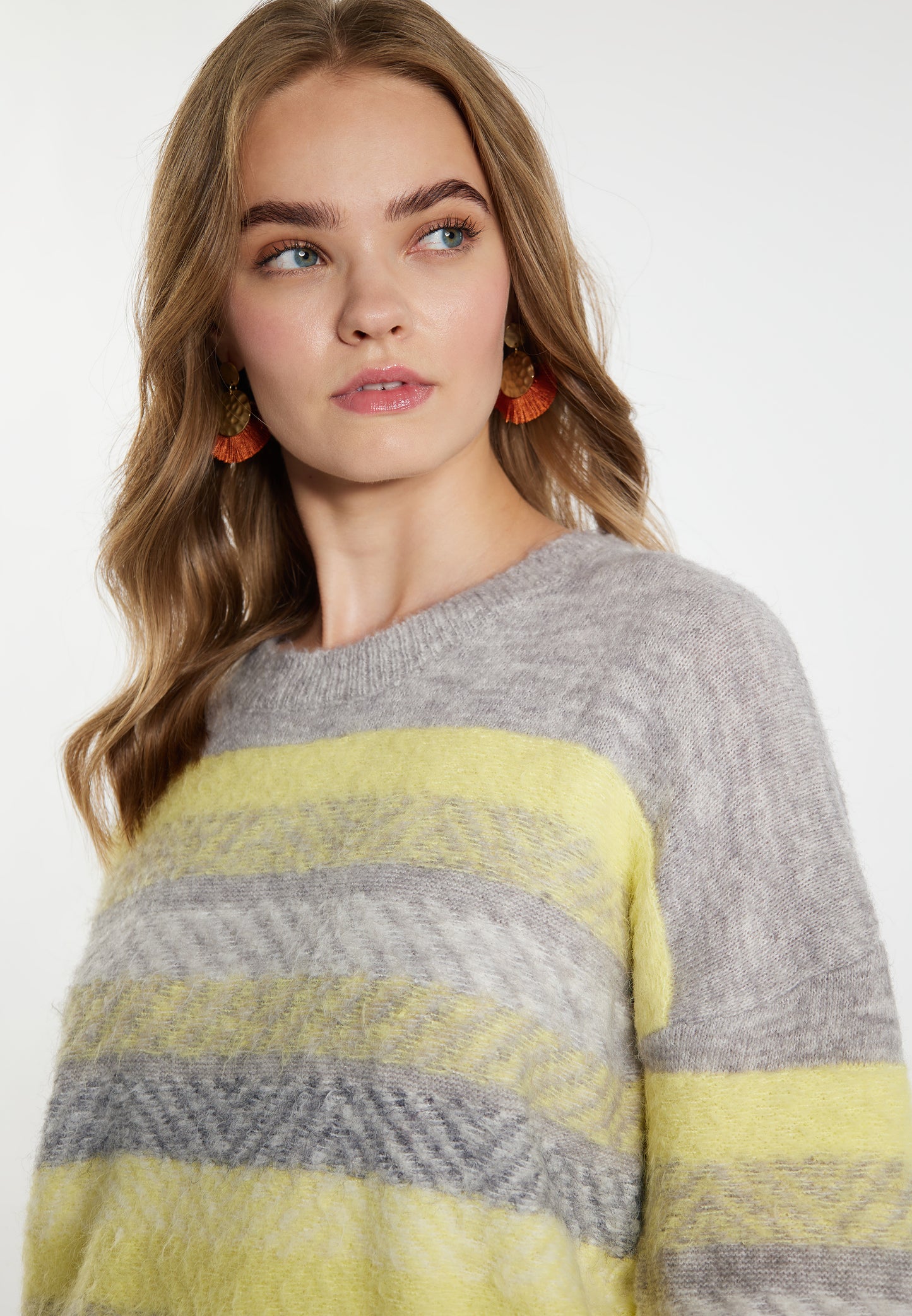 IZIA women's sweater
