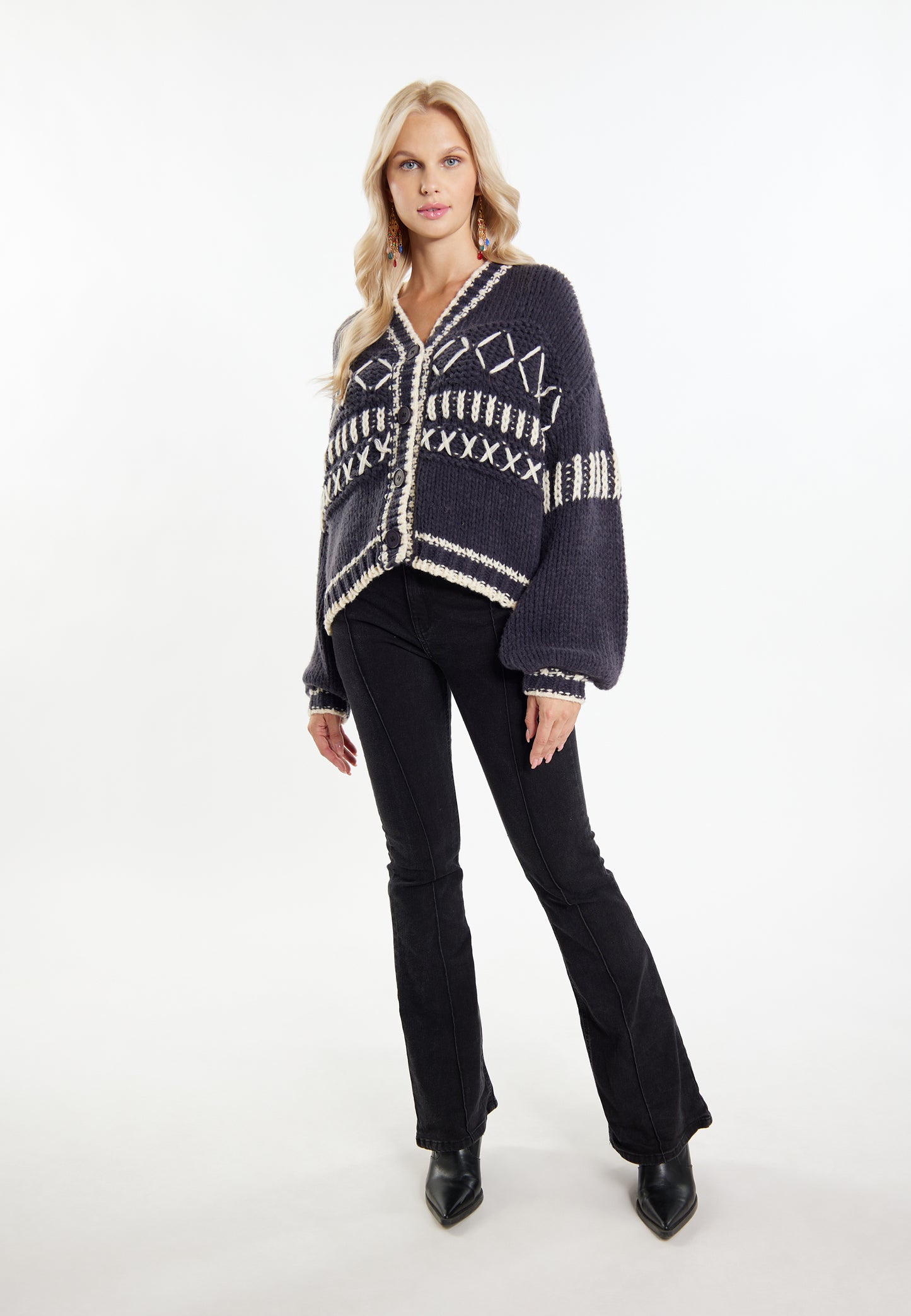 IZIA women's cardigan