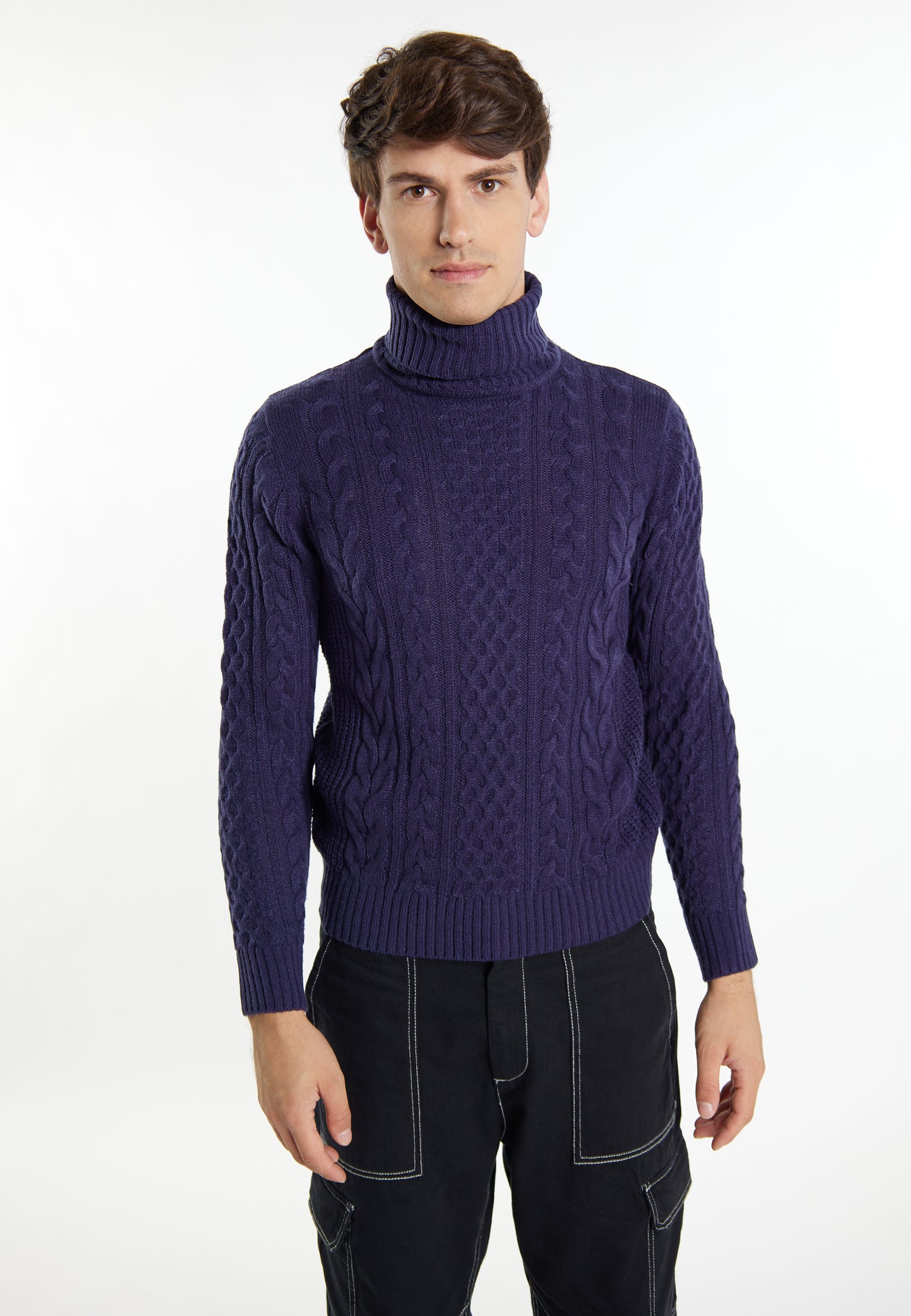 Mo men's cable knit sweater