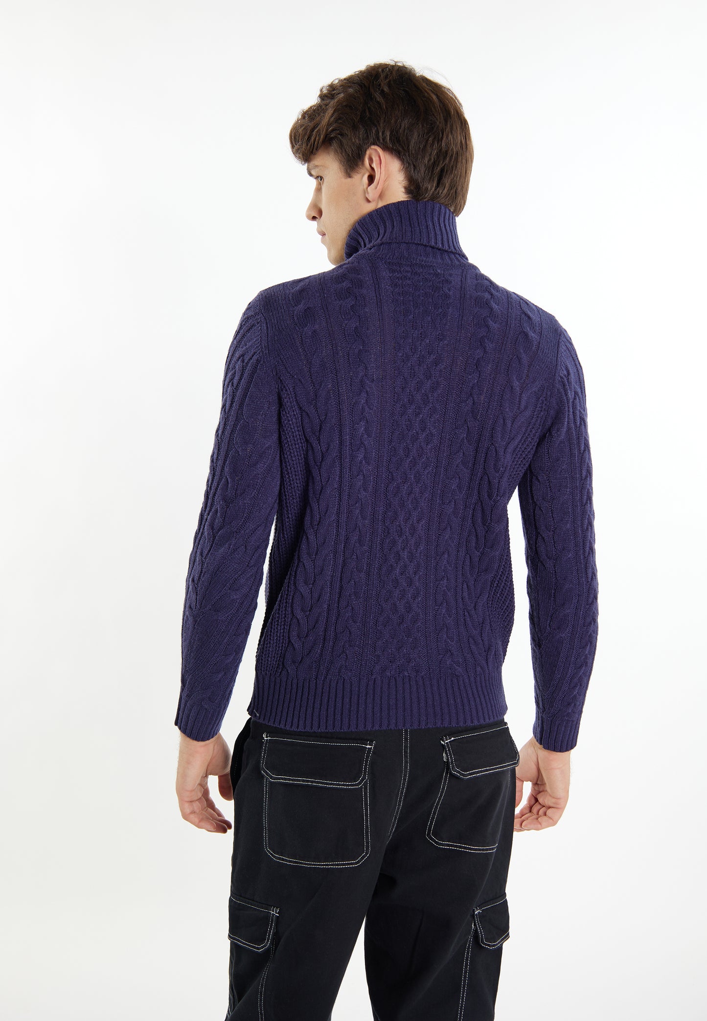 Mo men's cable knit sweater
