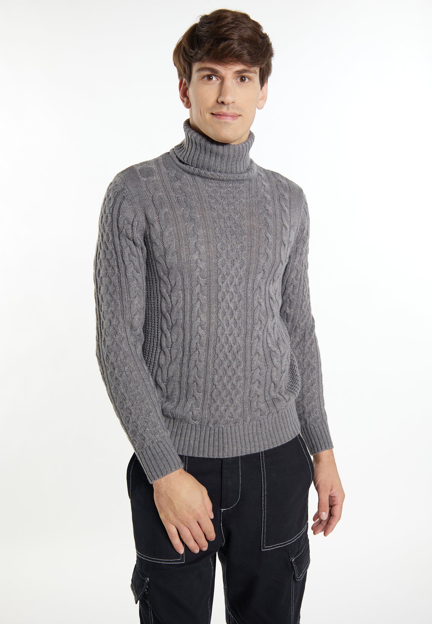 Mo men's cable knit sweater