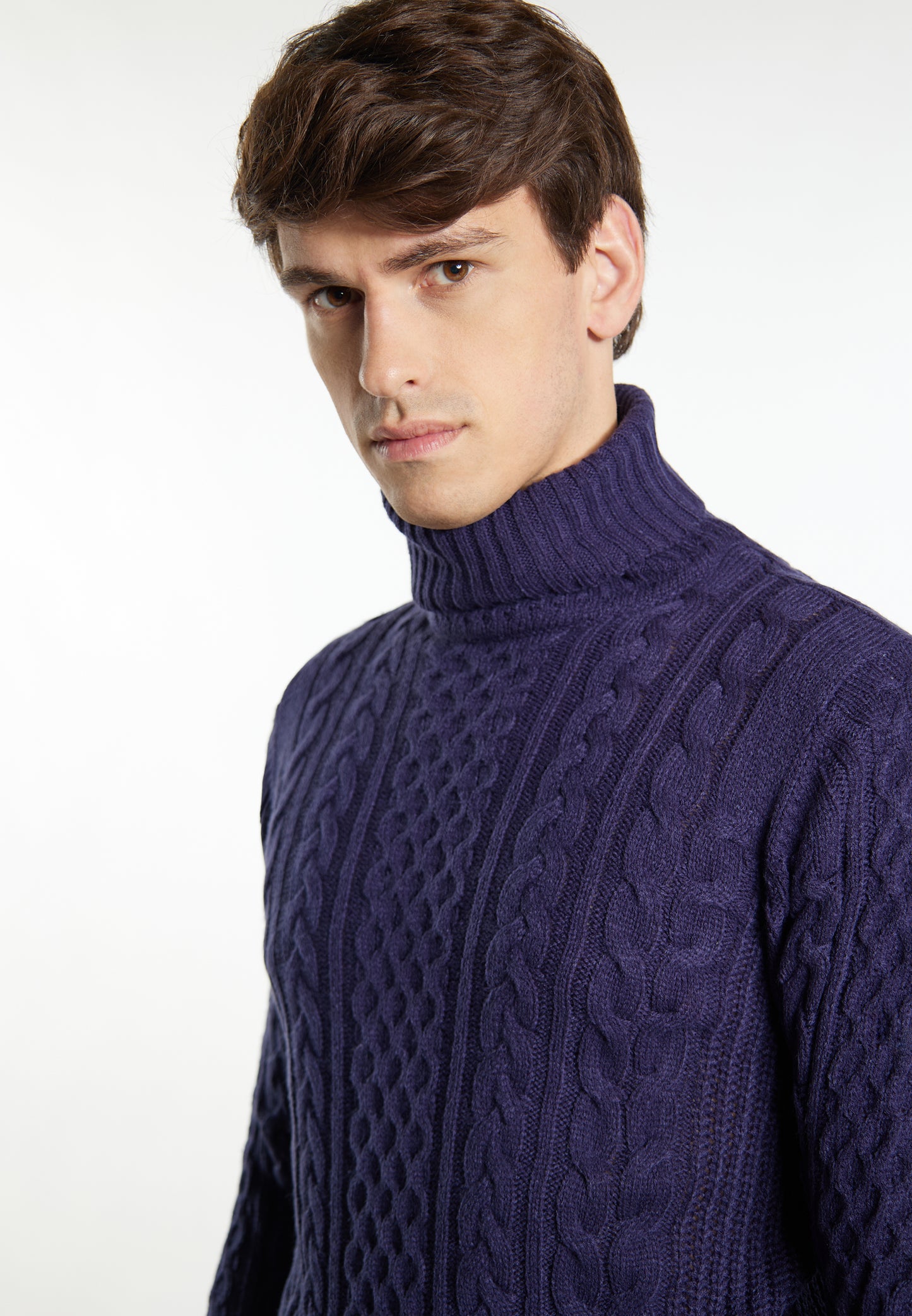 Mo men's cable knit sweater